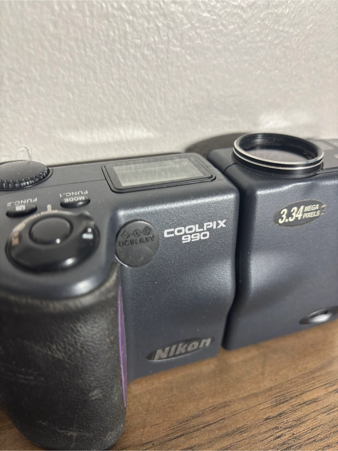 Nikon Coolpix 990 Digital Camera - Be Quick! - photo 2