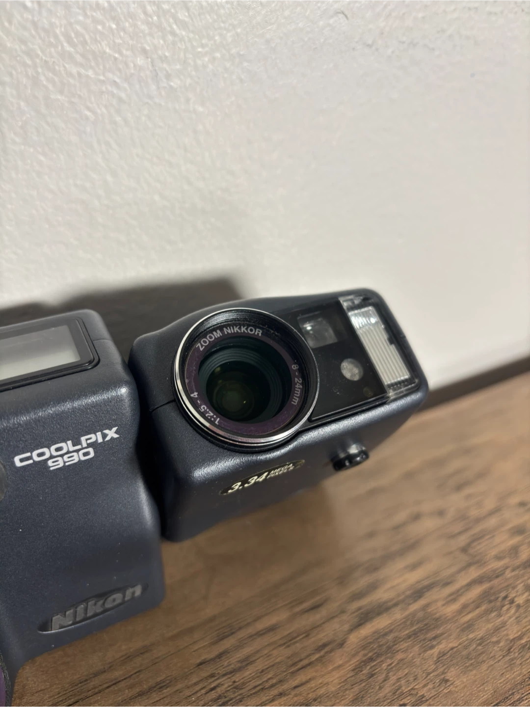 Nikon Coolpix 990 Digital Camera - Be Quick!