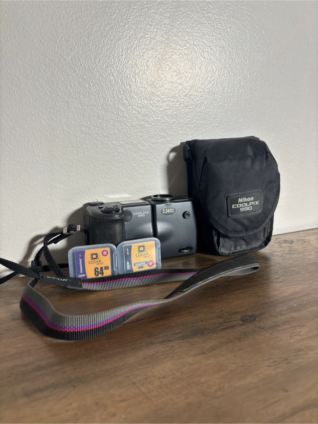 Nikon Coolpix 990 Digital Camera - Be Quick! - photo 4