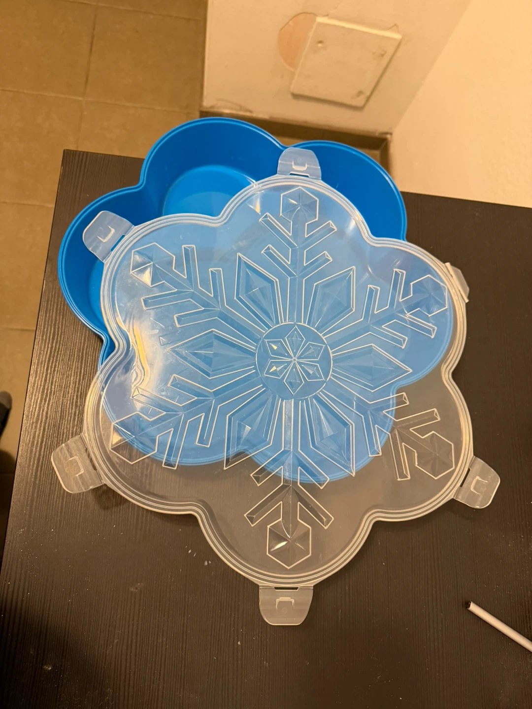 Giant Snowflake Tupperware Container – Winter / Holiday