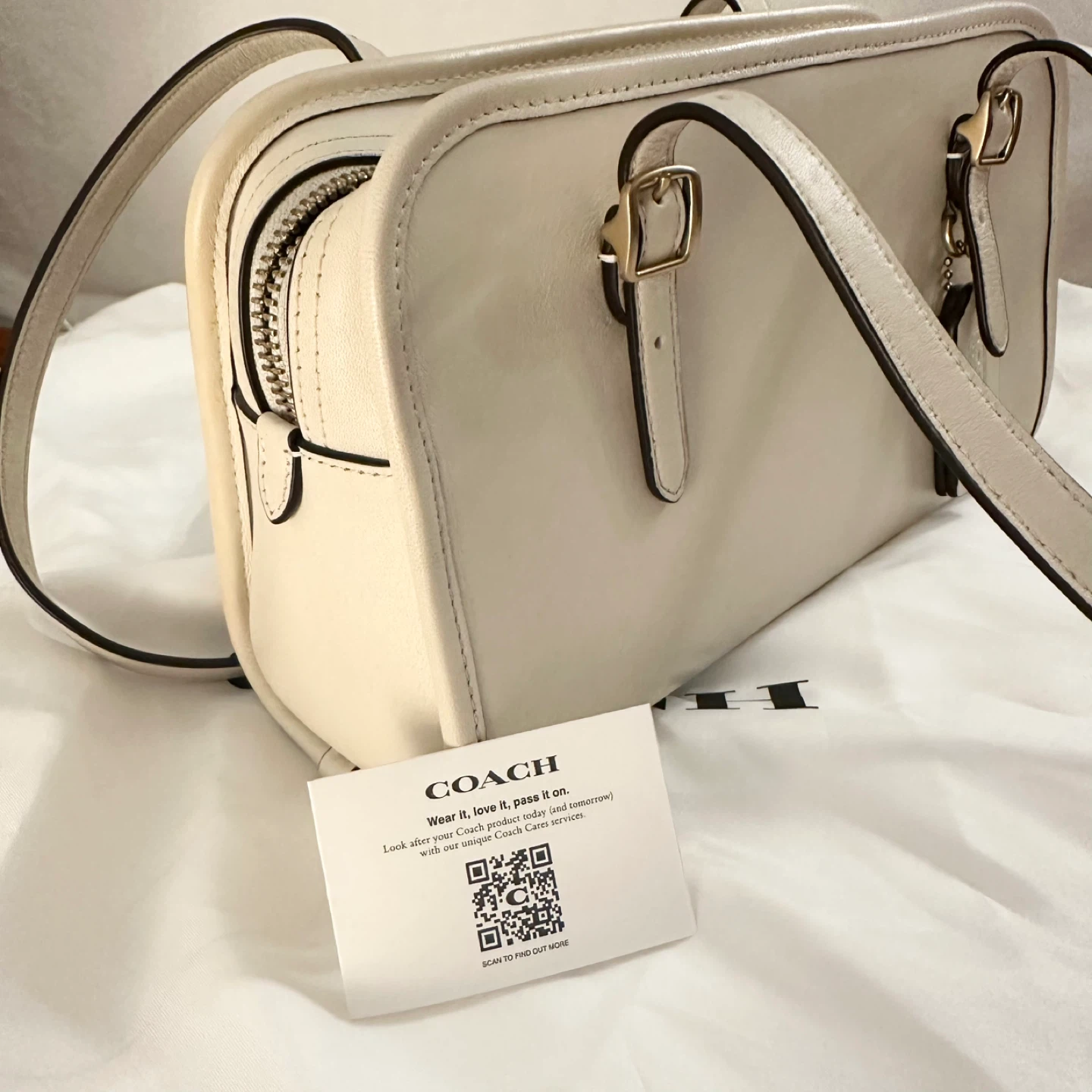 Authentic Coach Swing Zip Leather Shoulder Bag - Chalk/Brass - photo 2