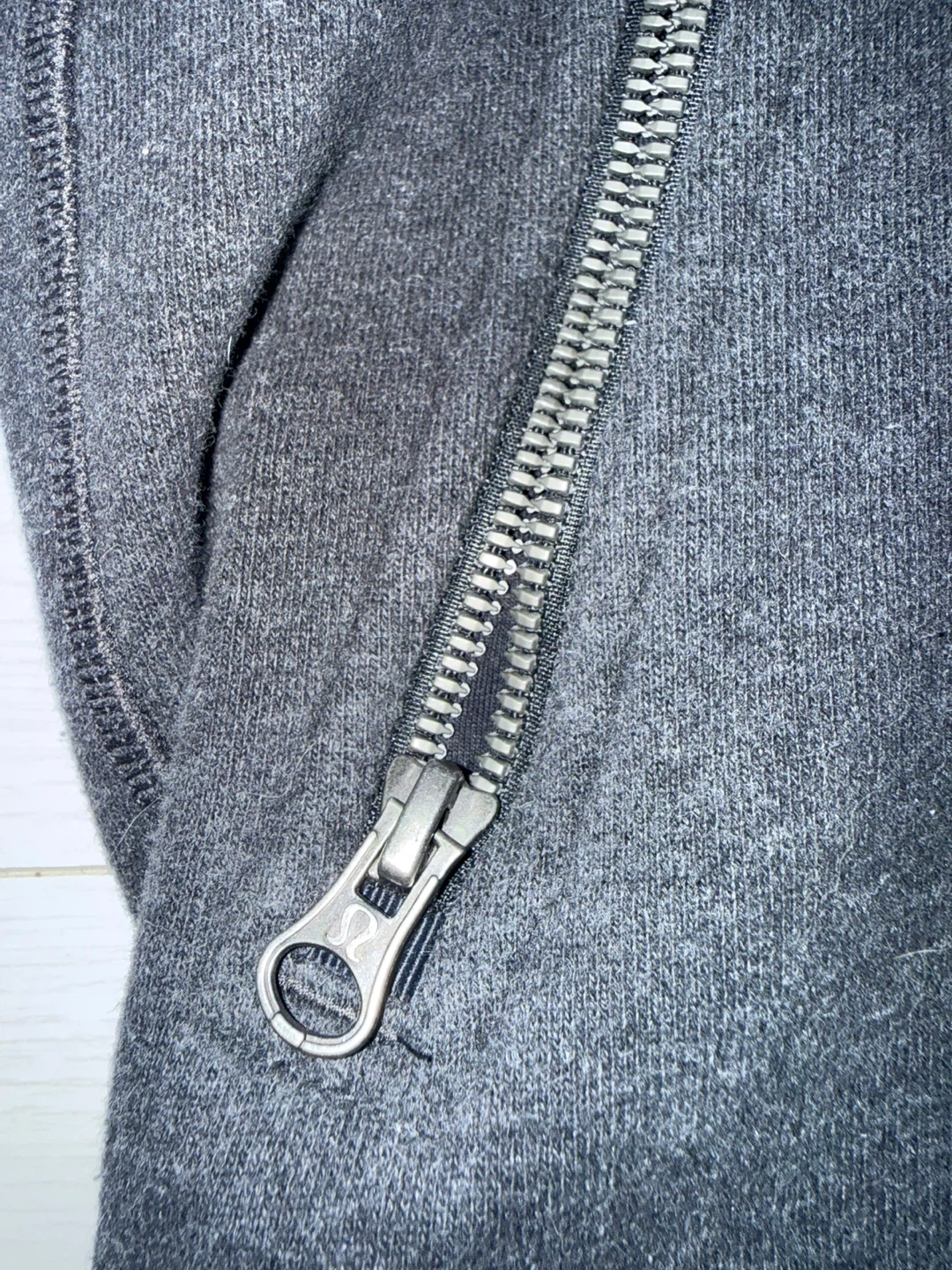 Lululemon grey Hoodie - photo 3