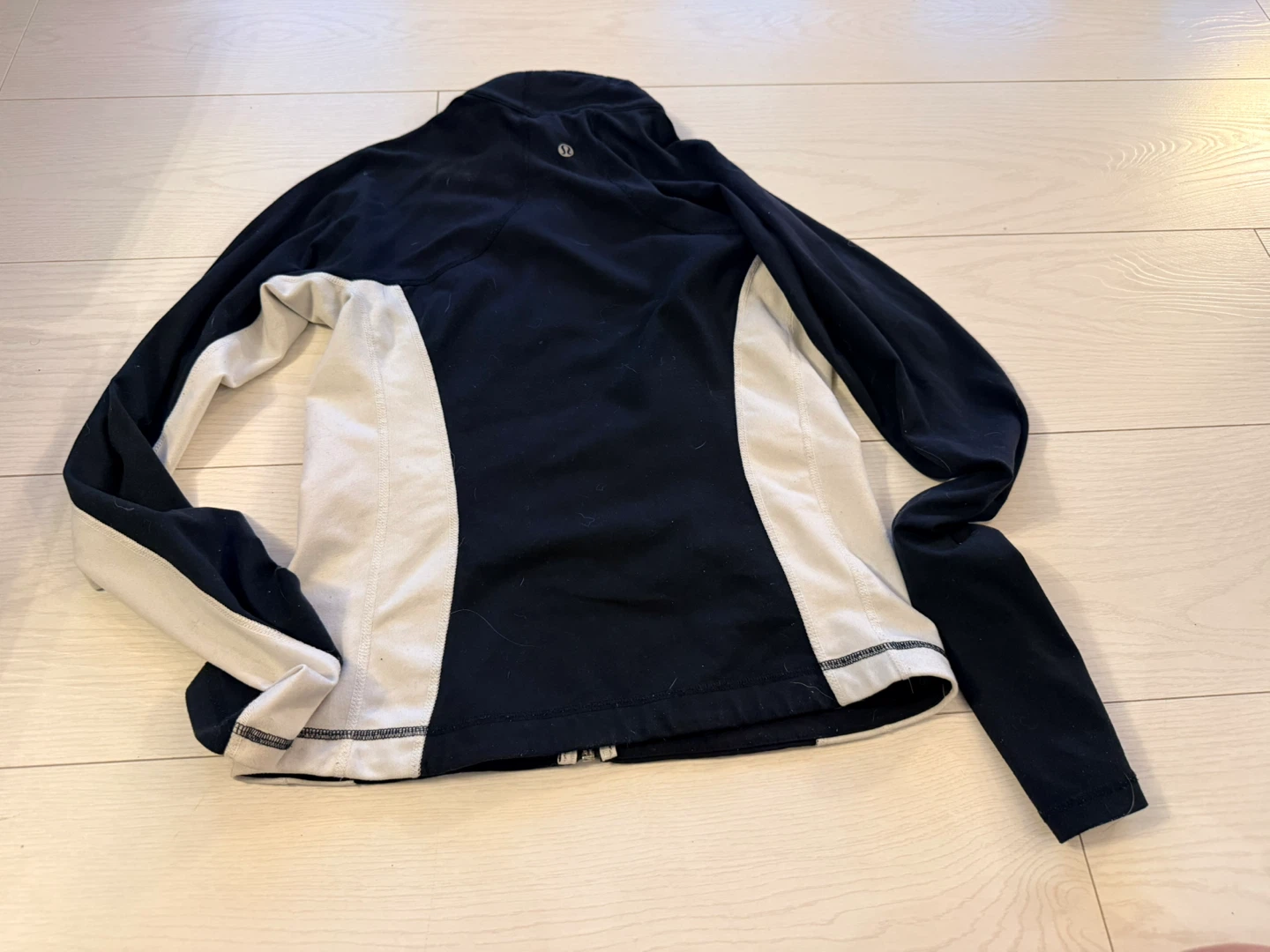 Lululemon Black & White Track Jacket - photo 2