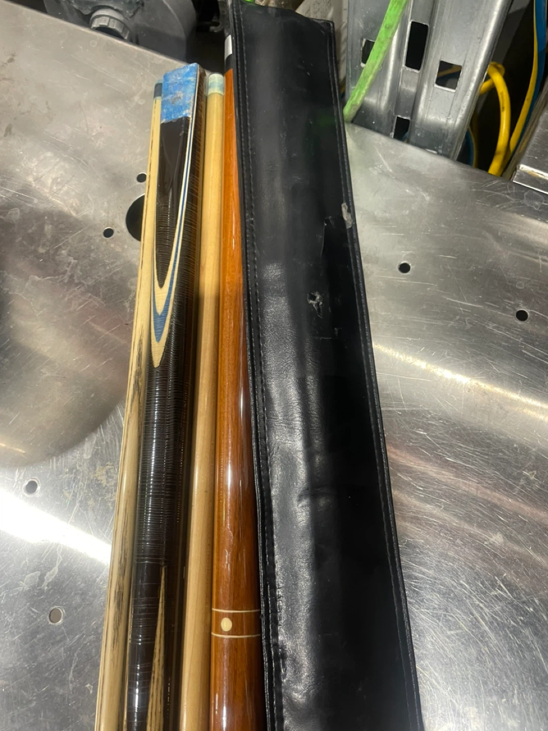 Dufferin Billiard Cues with Case