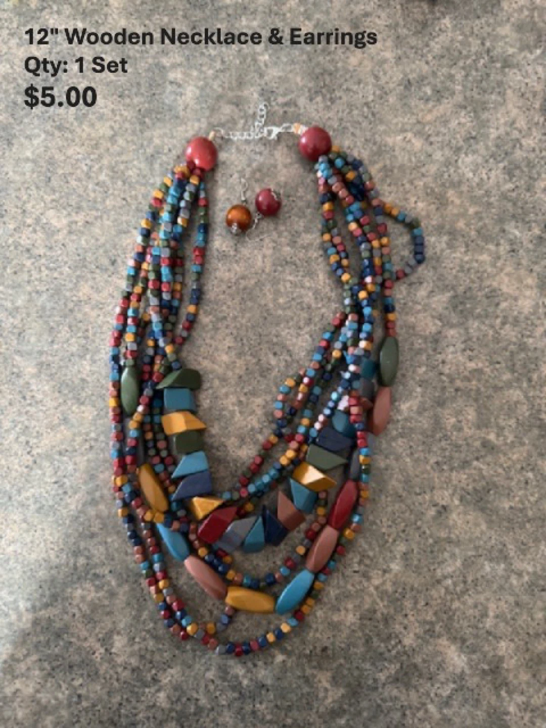 Various beautiful necklaces - photo 5