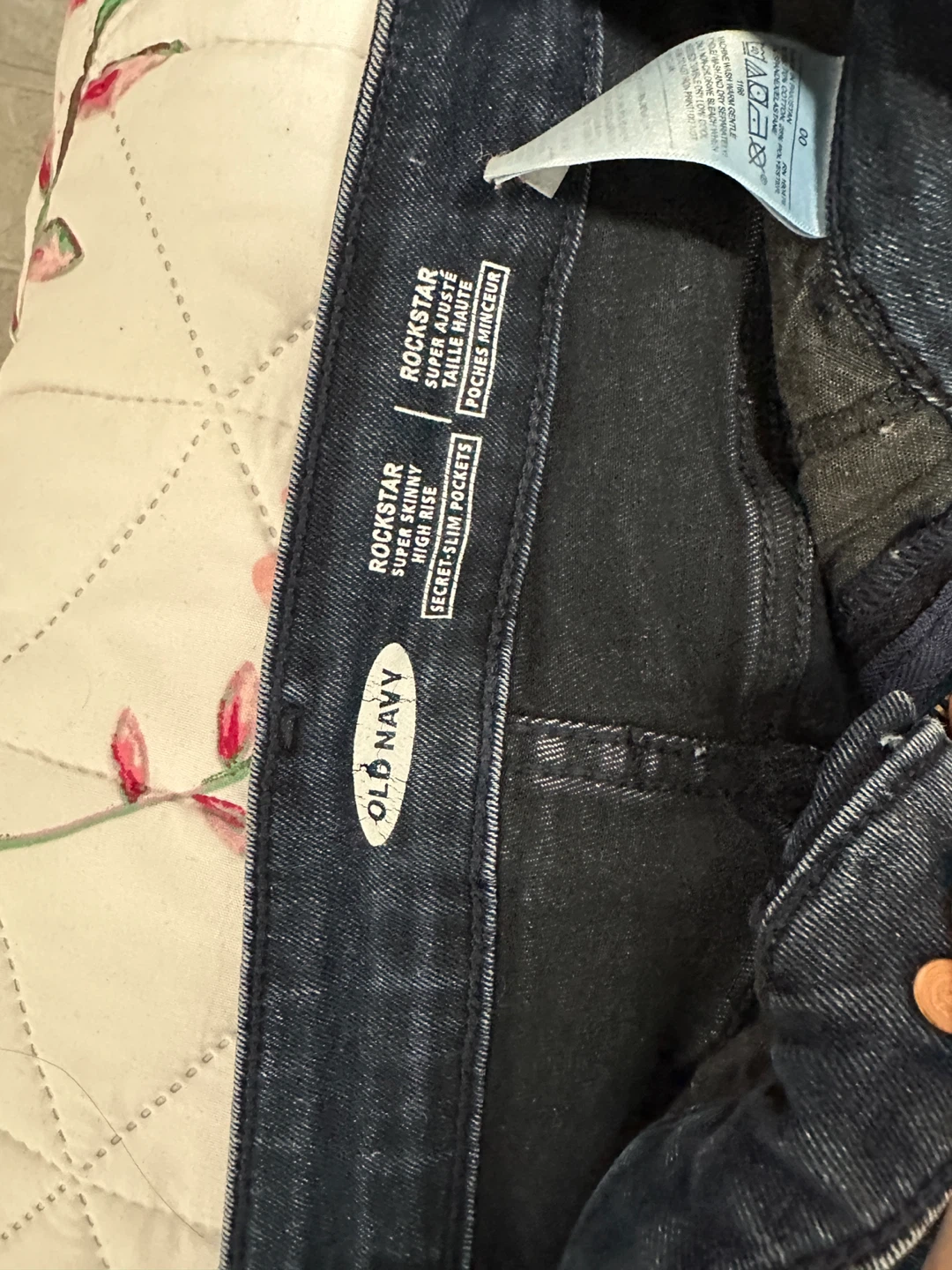 Old Navy Rockstar Super Skinny High-Rise Jeans Size 00