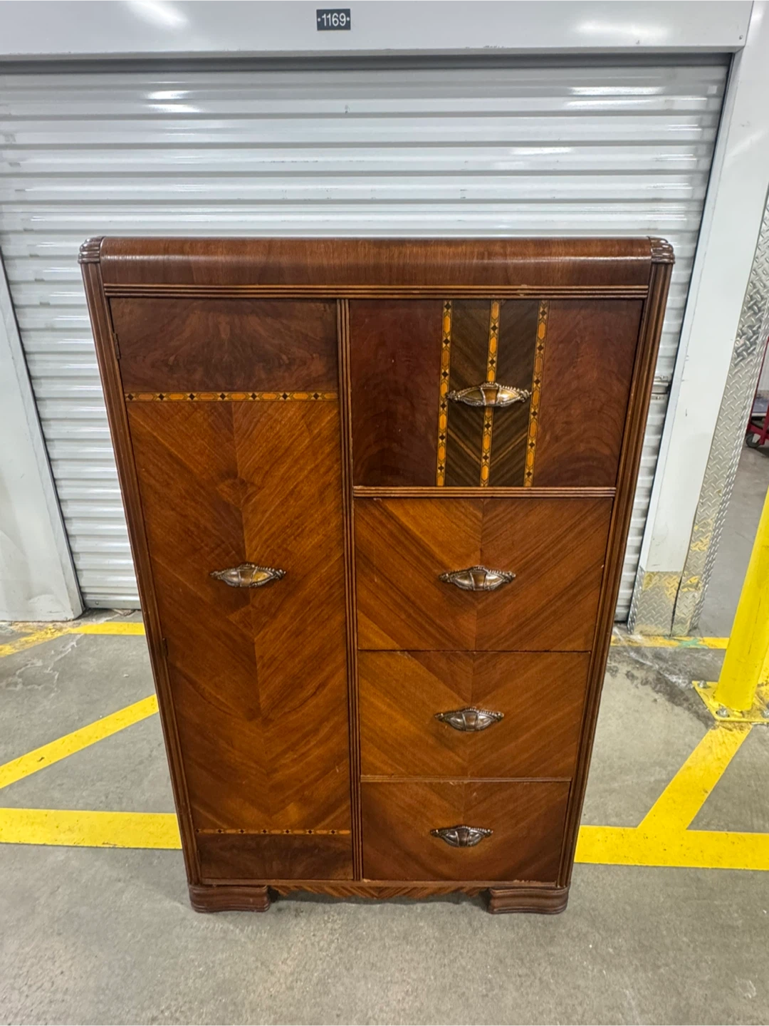 Free delivery Wardrobe with Drawers
