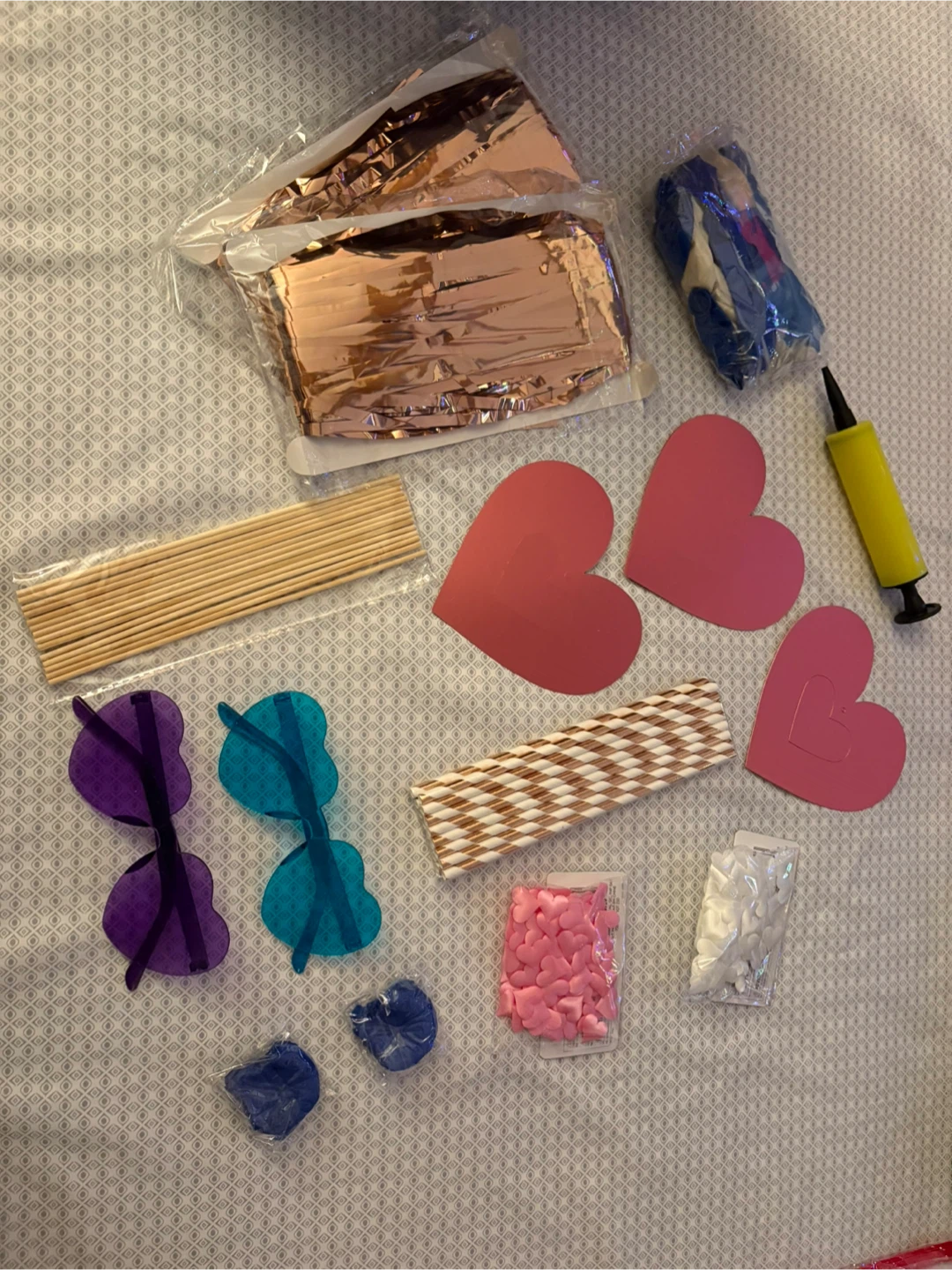 Party Decorating Kit - Hearts & Balloons and more