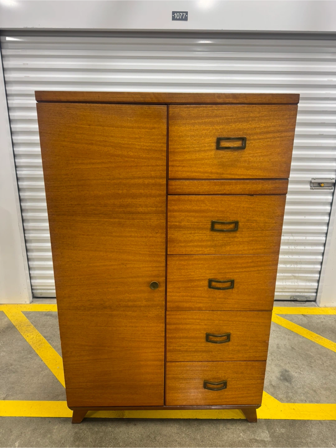 Free delivery mcm wardrobe armoir