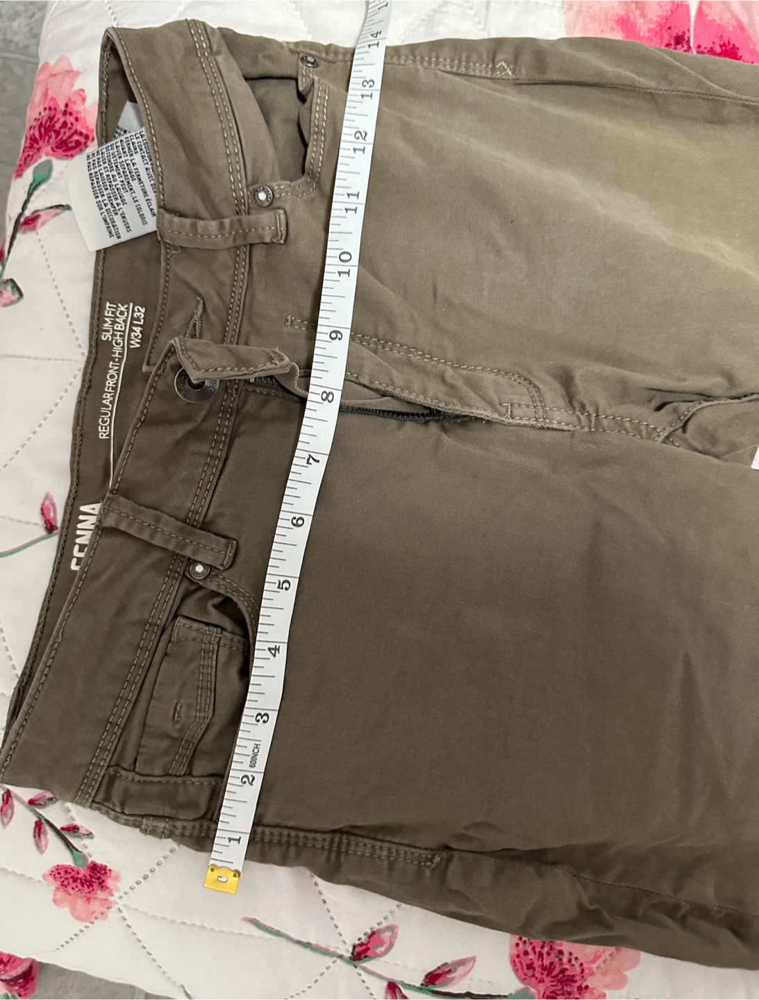George Slim Fit Regular Rise High Back Khakis Size 34x32