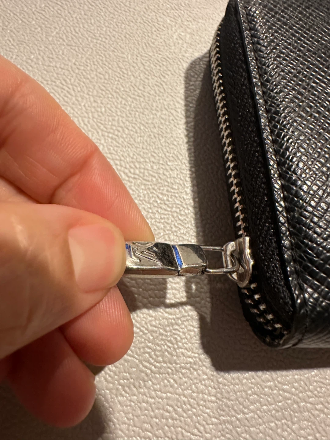 Louis Vuitton Wallet - $30 (As-is) - photo 3