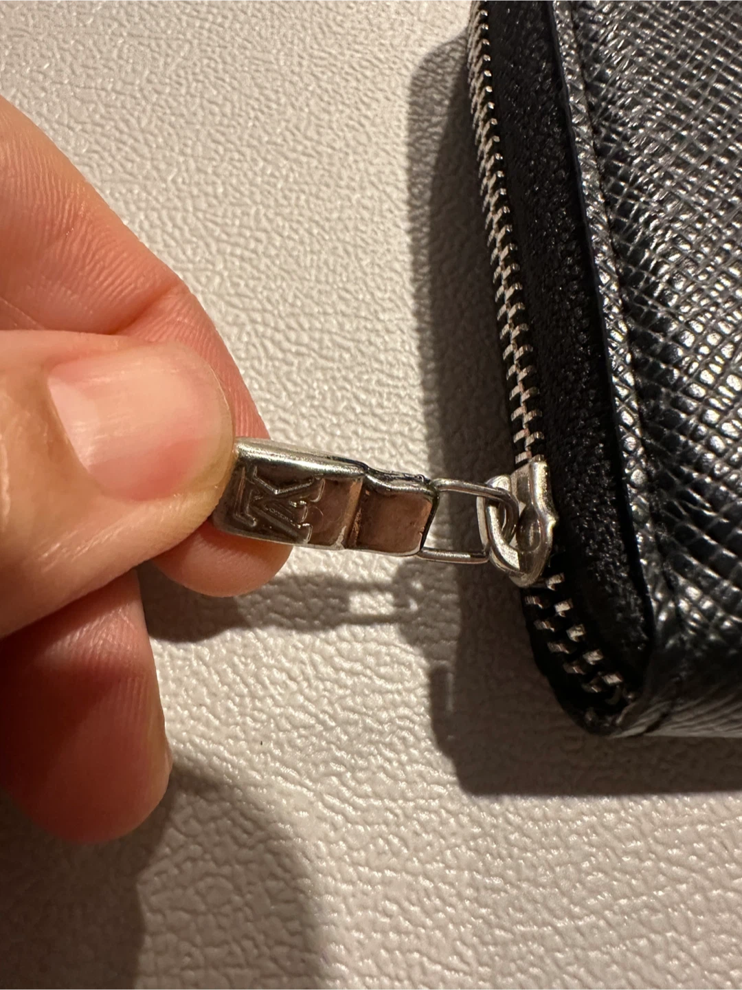 Louis Vuitton Wallet - $30 (As-is) - photo 2