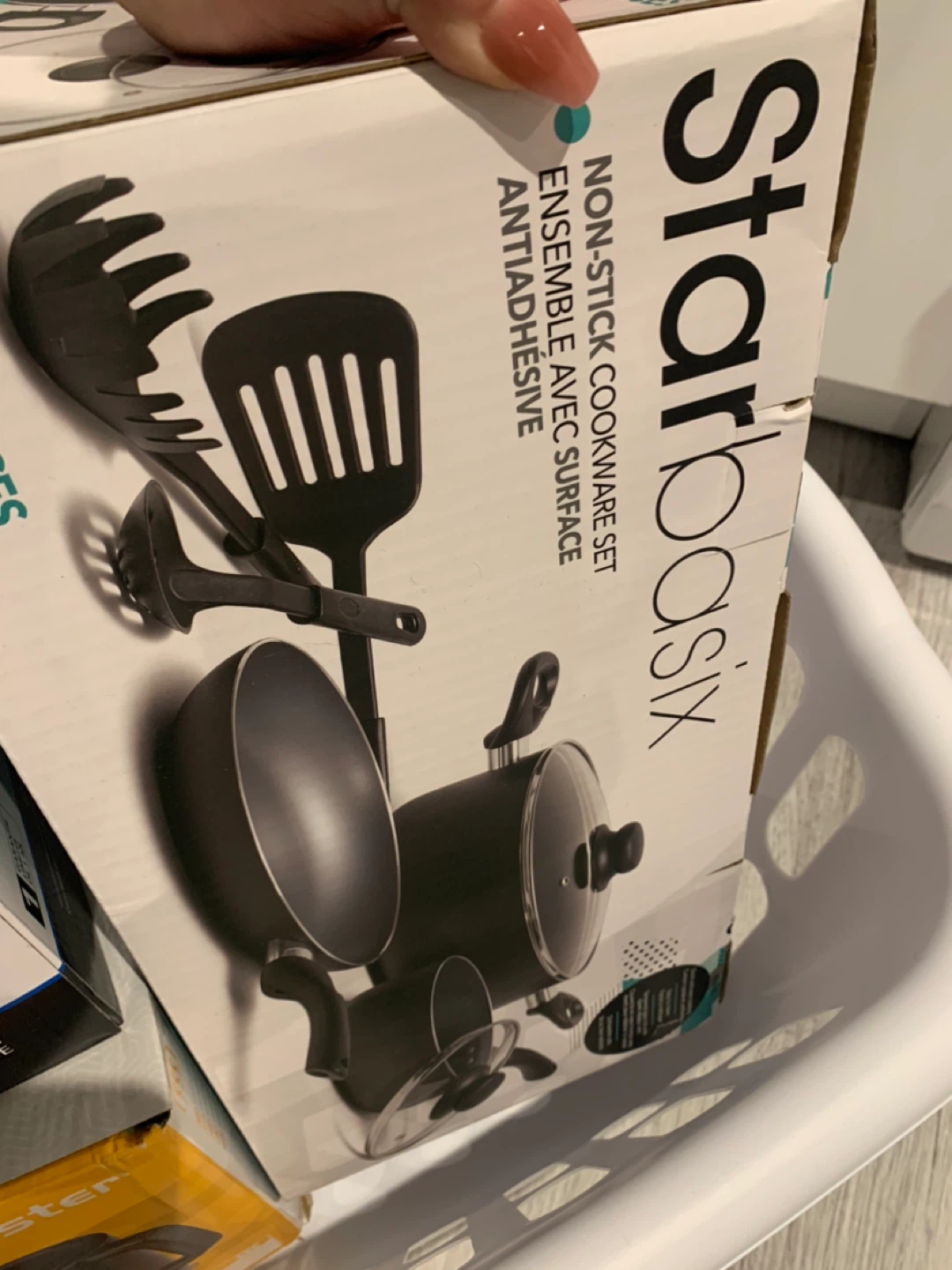 BNIB Starbasix Non-stick Cookware Set - photo 2
