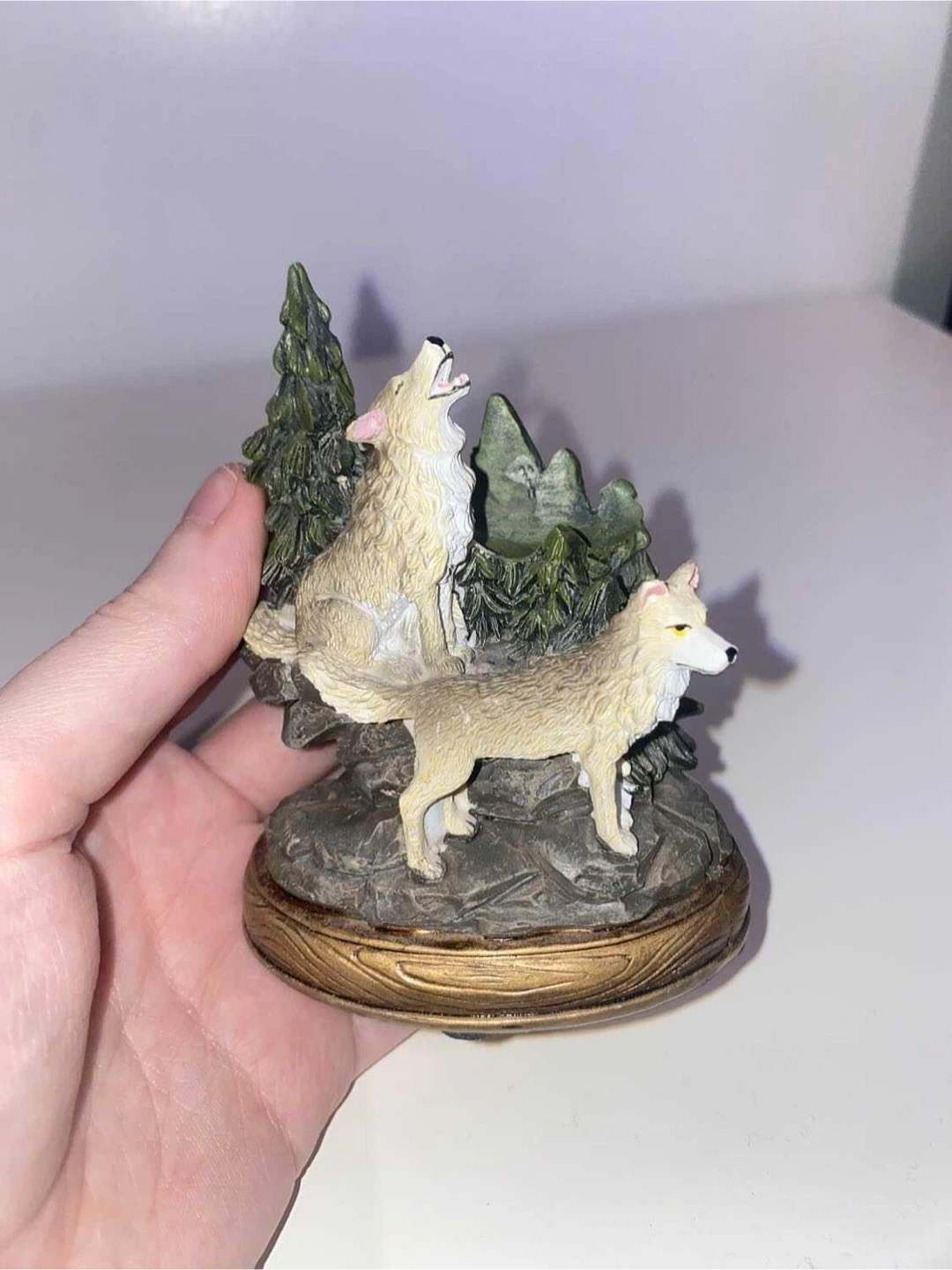 Mini wolf figure - photo 2