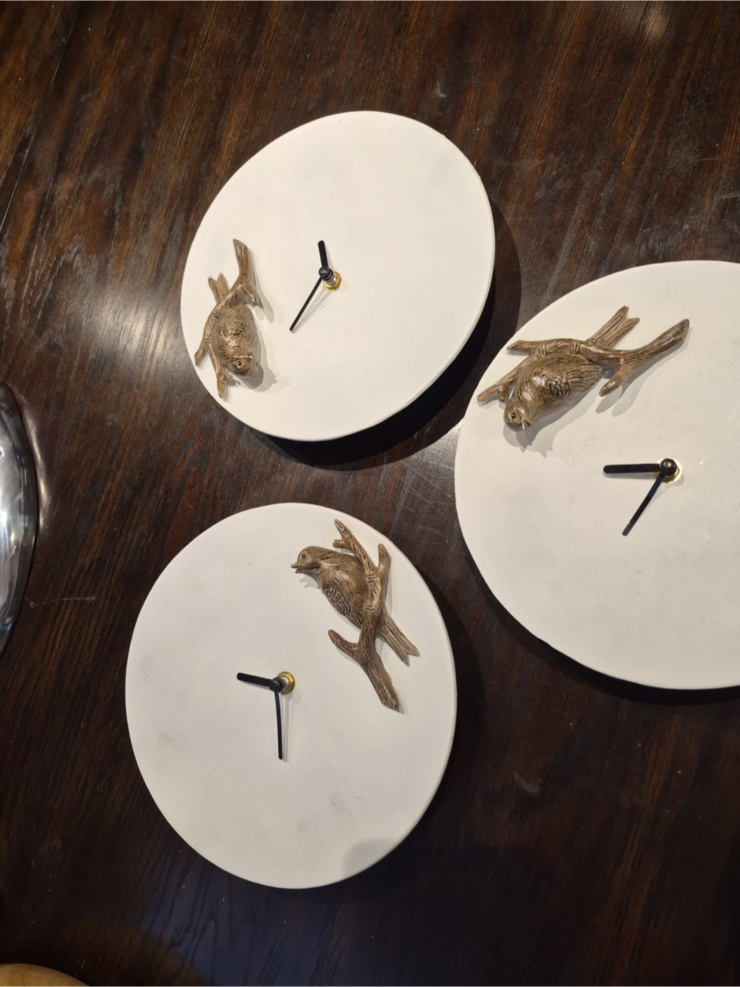 Set of 3 White Wall Clocks with Bird Detail - photo 3