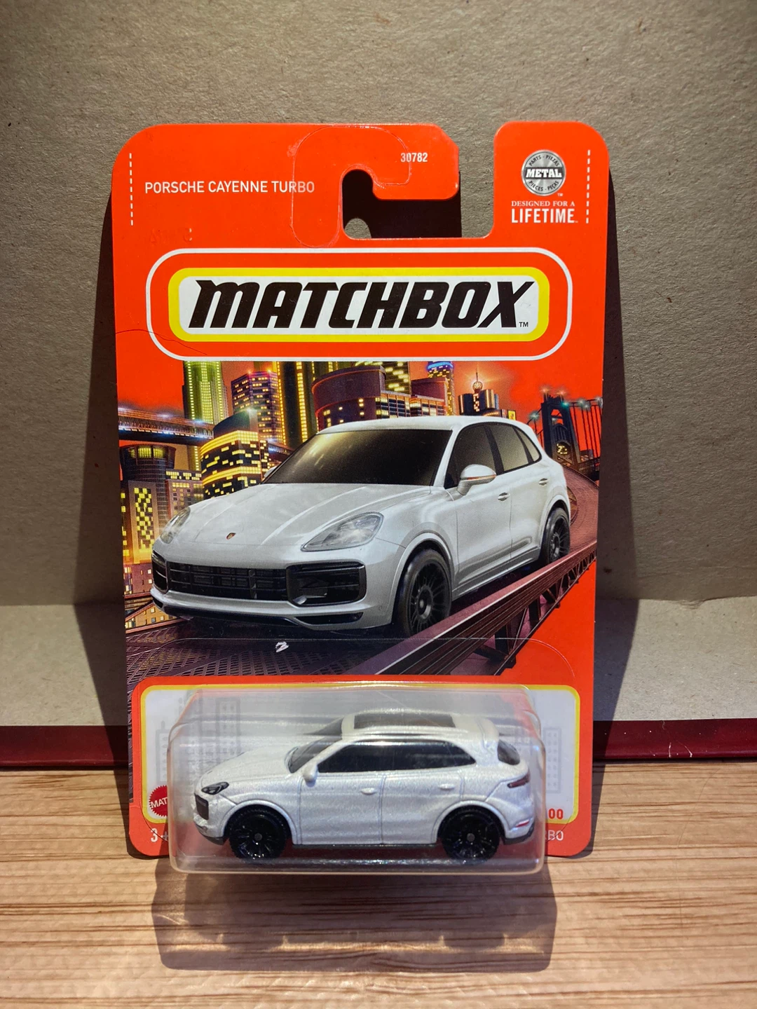 Matchbox / Porsche Cayenne Turbo / White