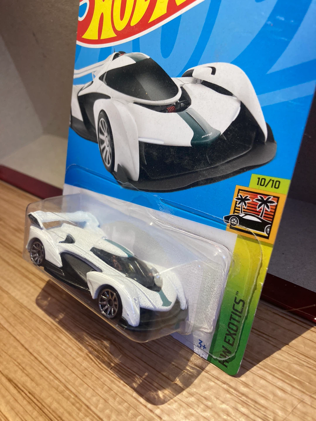 Hot Wheels / Mclaren Solus GT / White - photo 2