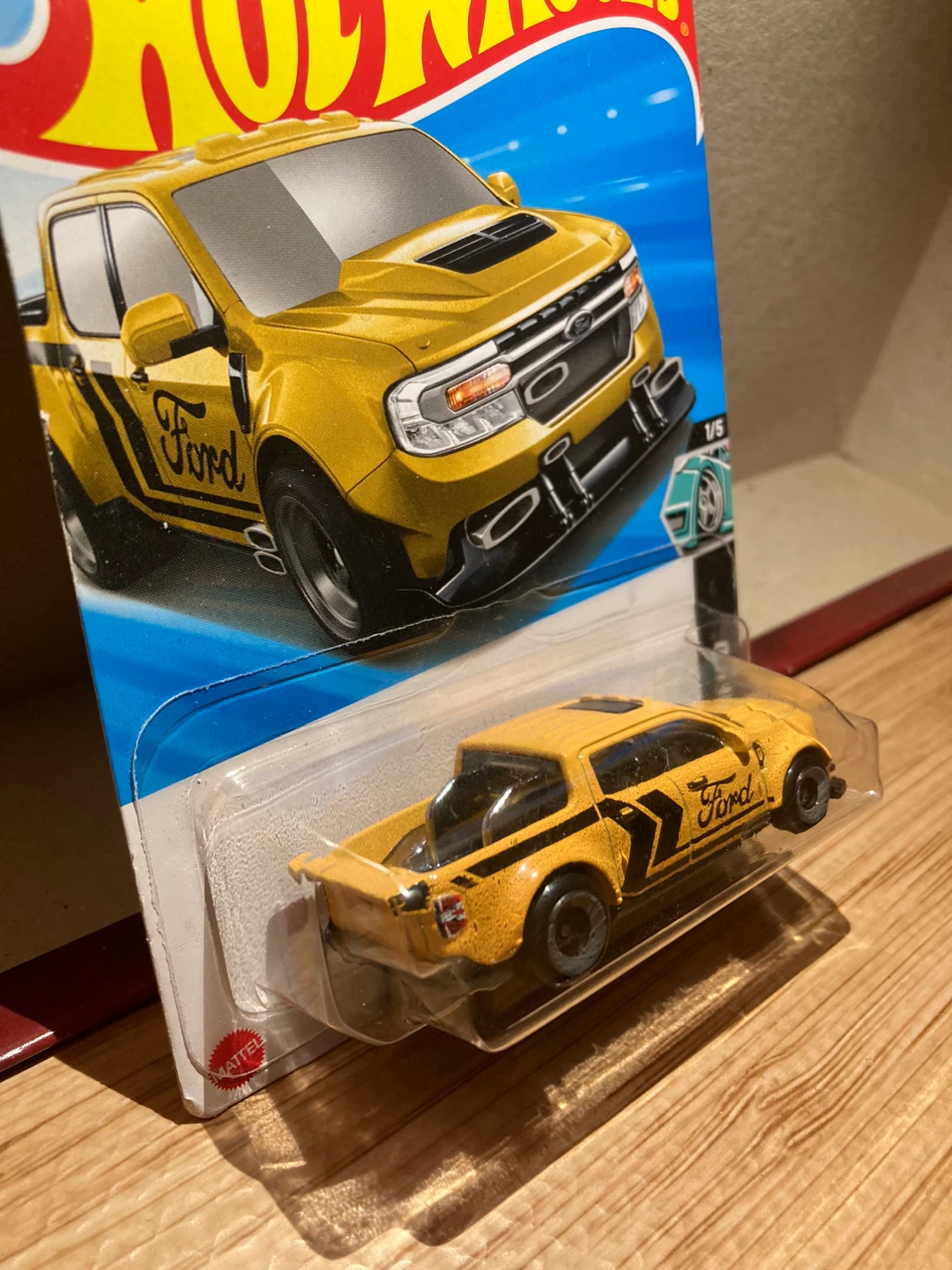 Hot Wheels / 22 Ford Maverick Custom / Yellow - photo 3