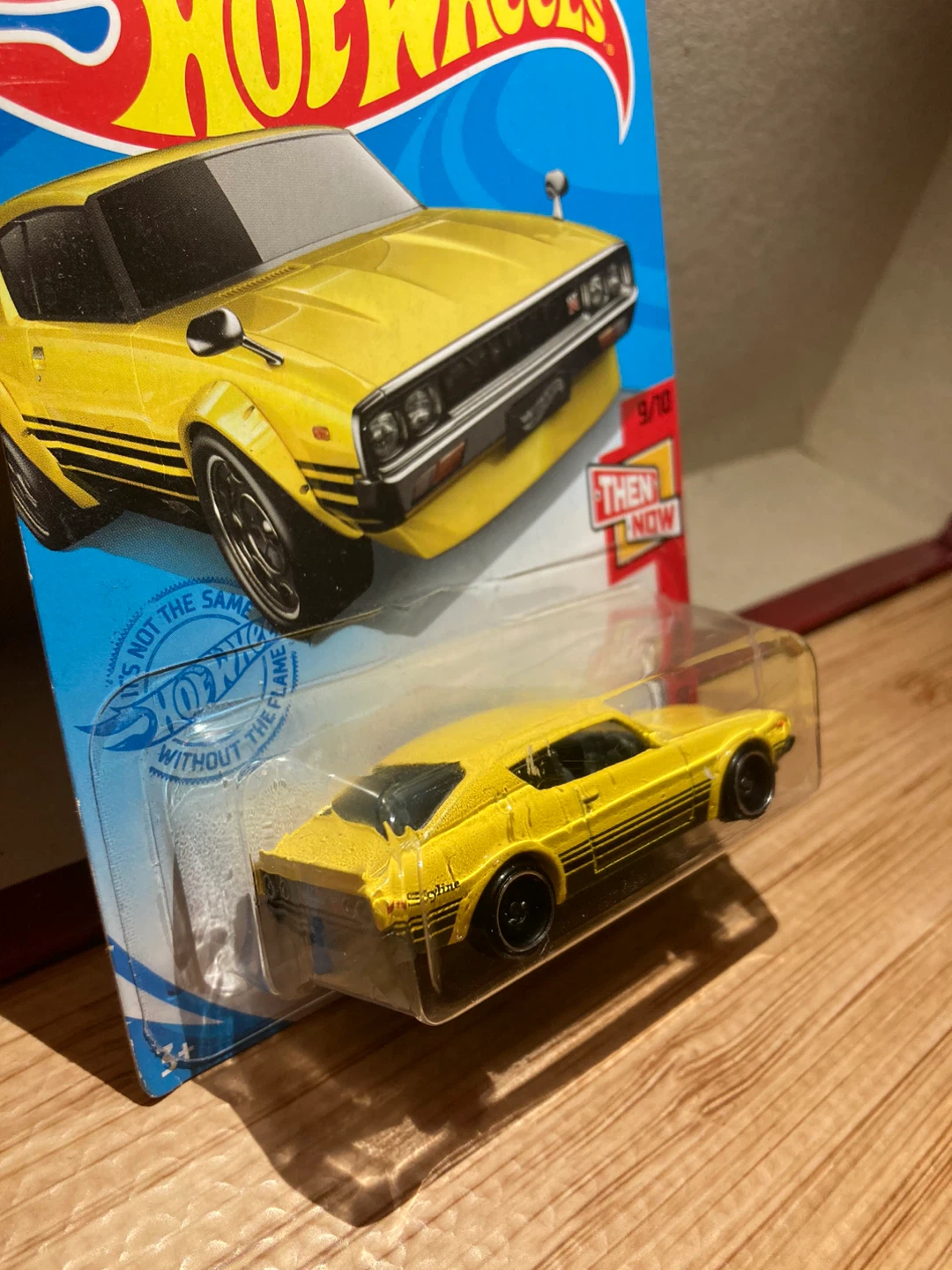Hot Wheels / Nissan Skyline 2000 GT-R / Yellow - photo 3