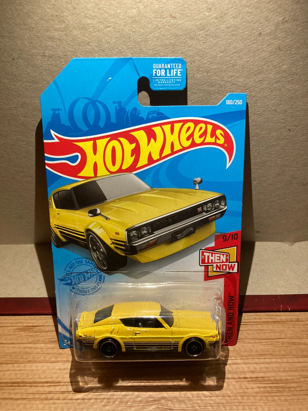 Hot Wheels / Nissan Skyline 2000 GT-R / Yellow