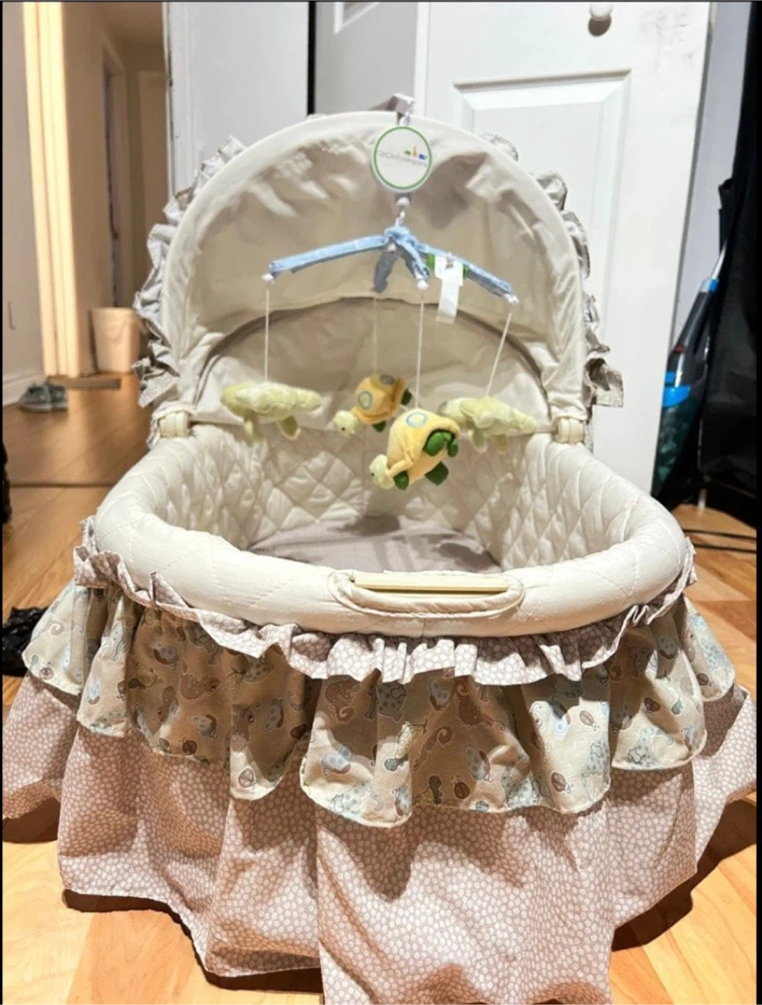 New Baby Bassinet with Mobile