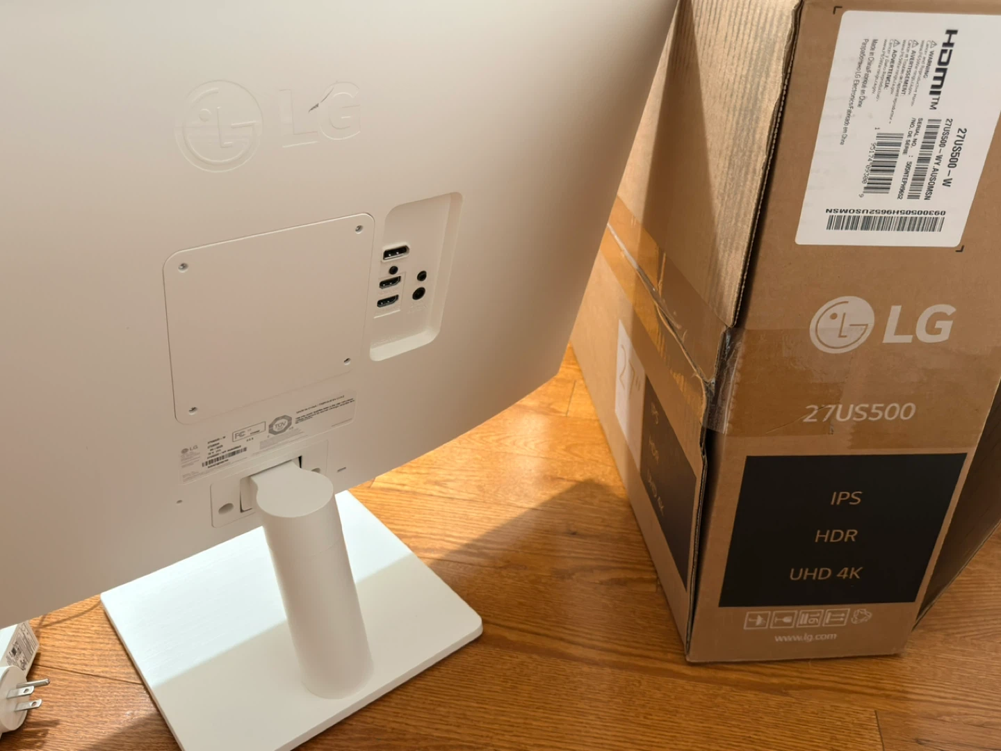 LG 4k 27US500 Monitor Display - photo 3