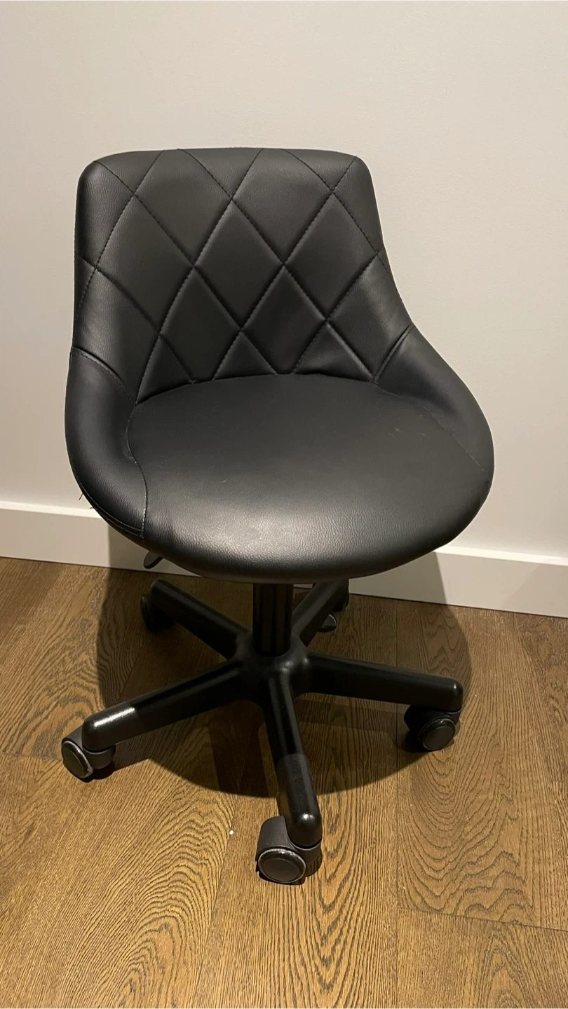 Black PU Leather Office Chair with Wheels