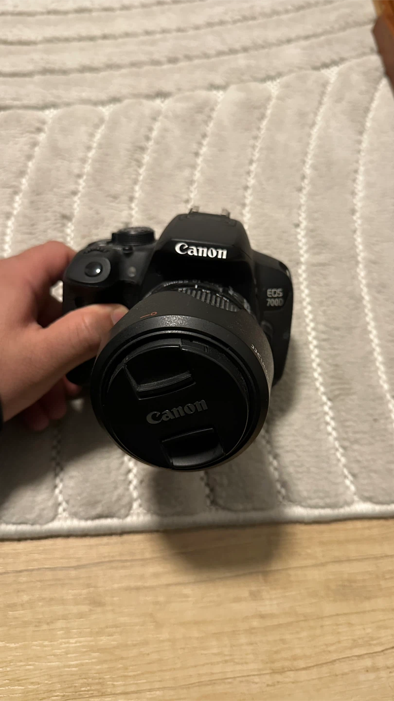 Canon EOS 700D Digital Camera with 2 Lenses and Bag - photo 2