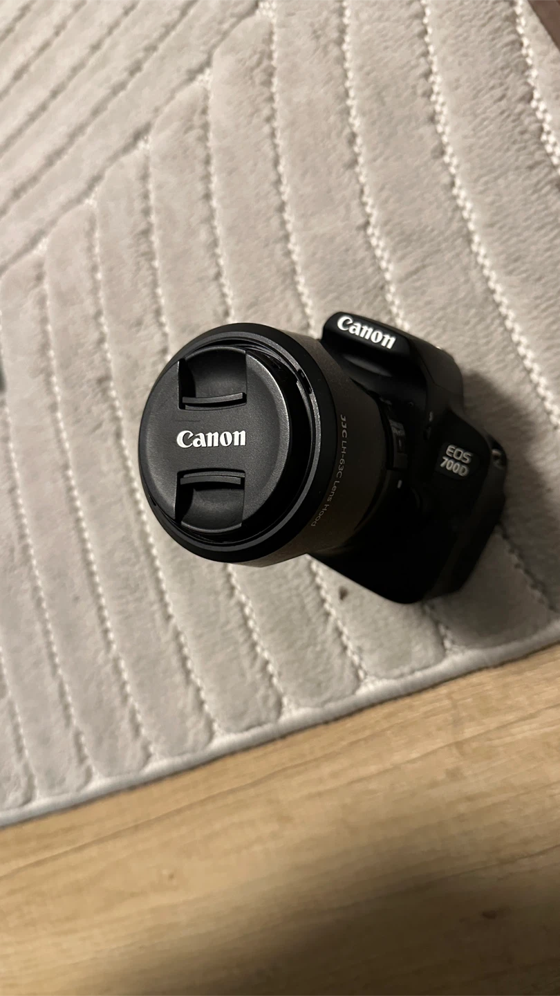 Canon EOS 700D Digital Camera with 2 Lenses and Bag - photo 3
