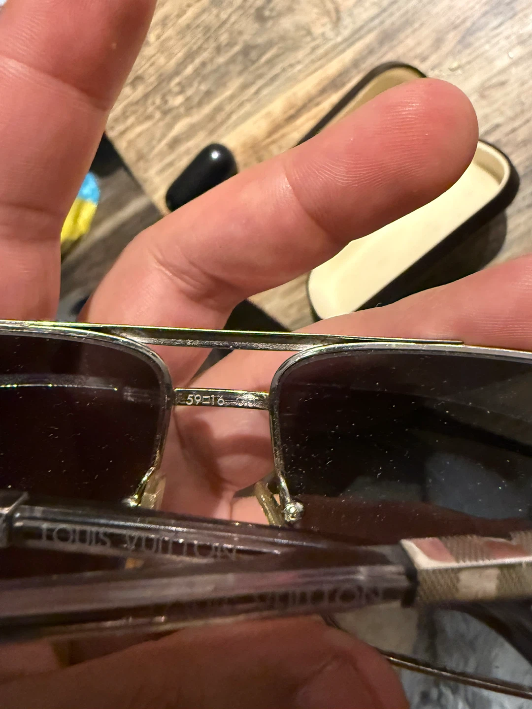 Louis Vuitton Sunglasses with Case - photo 4