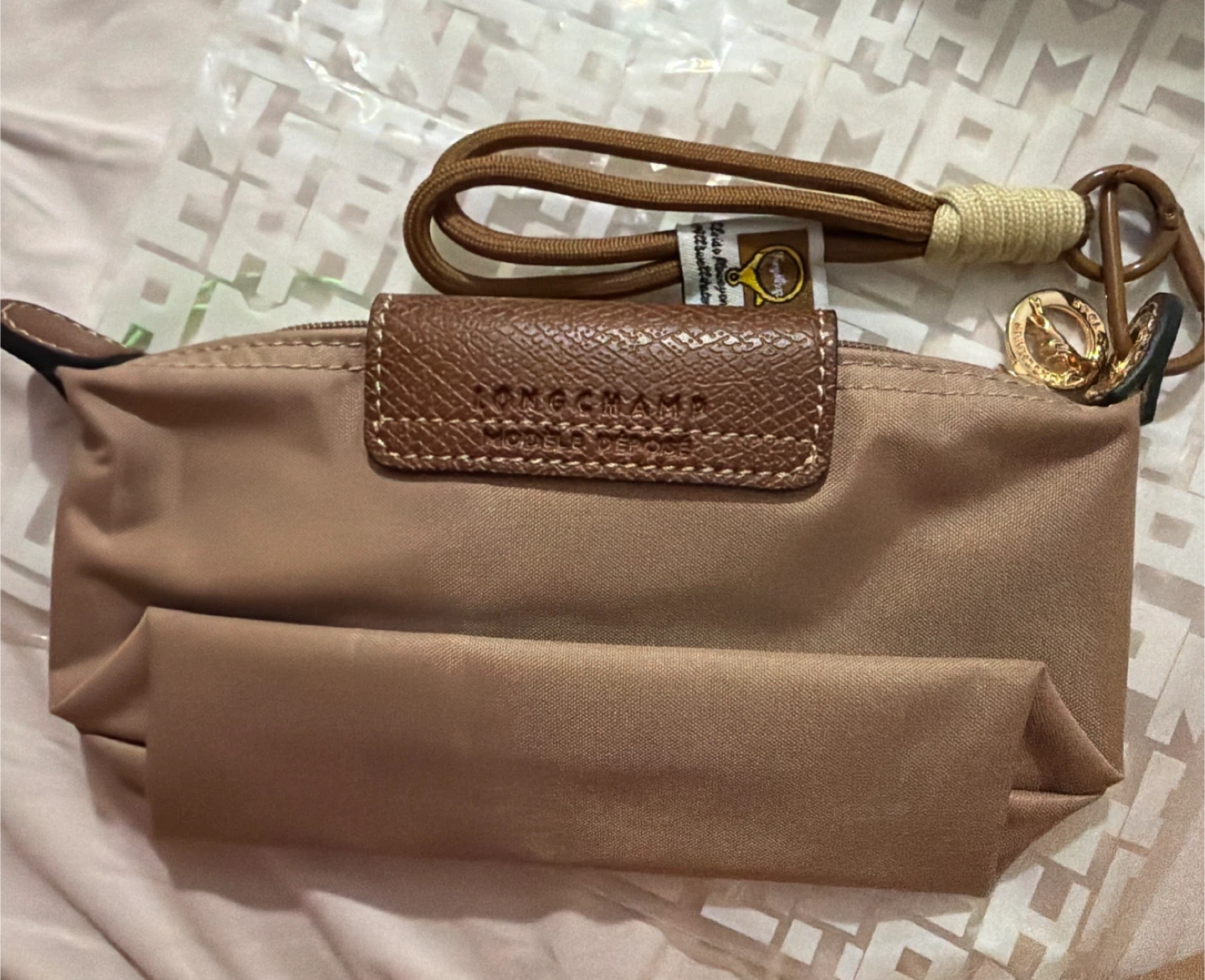 Longchamp Cosmetic Pouch - photo 2