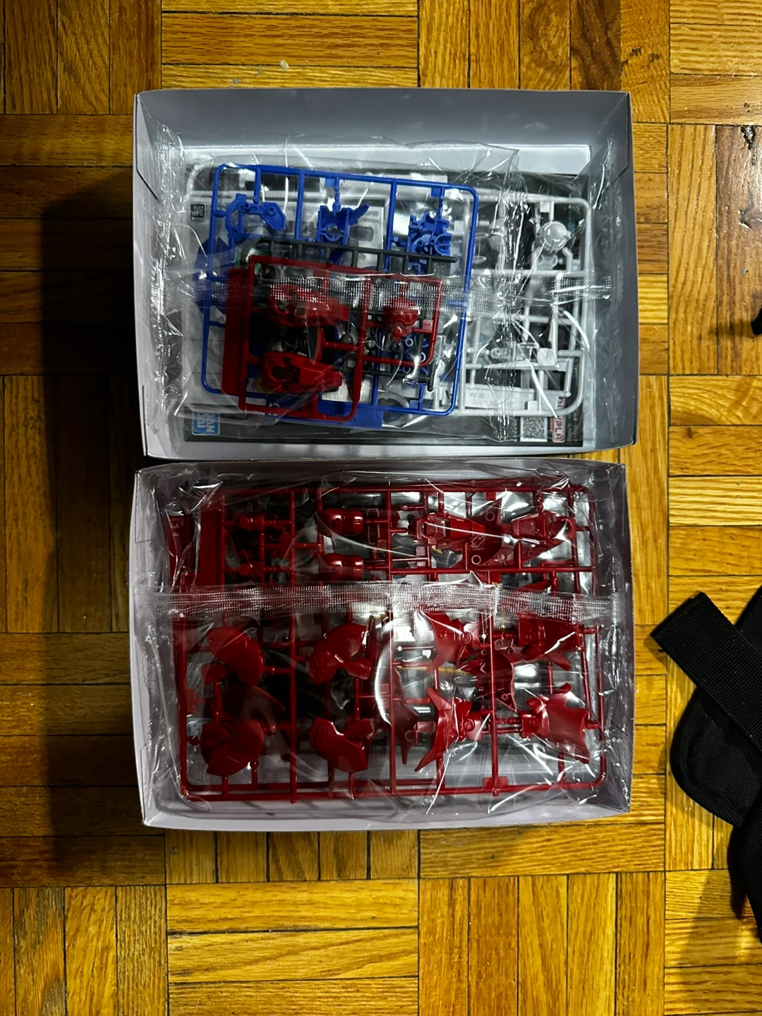 Bandai Gundam Model Kits - Exia & Sazabi - photo 2
