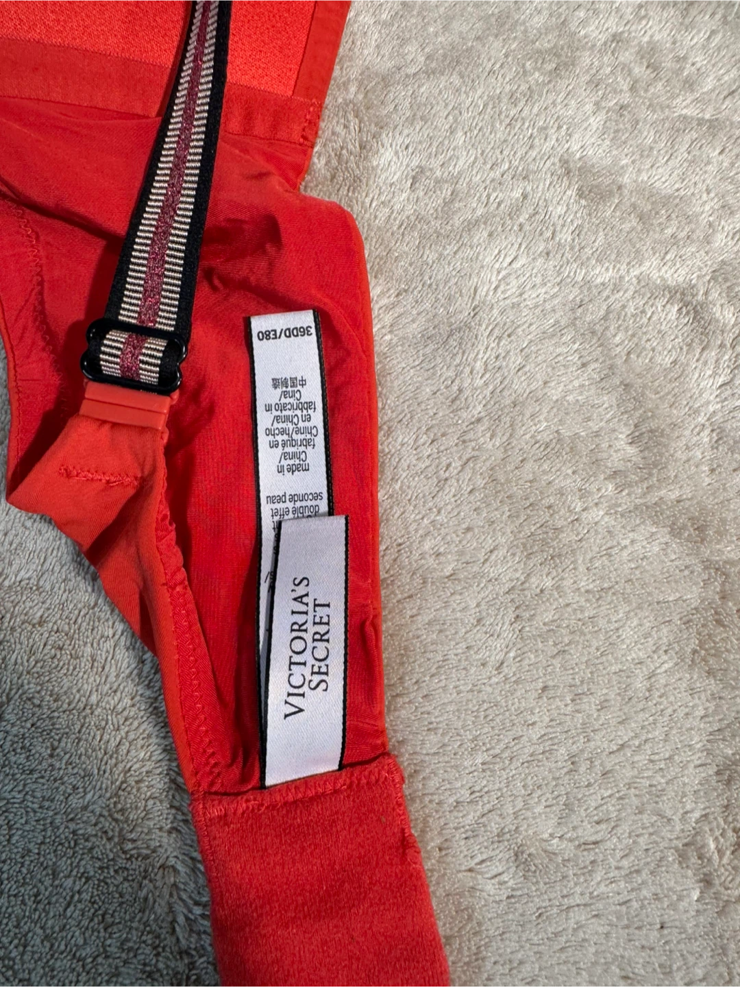 Victoria's Secret Red Bra 36DD/E80 - photo 4