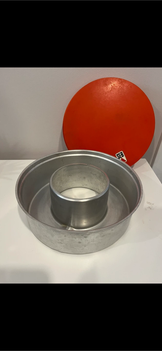 SEB bundt cake pan