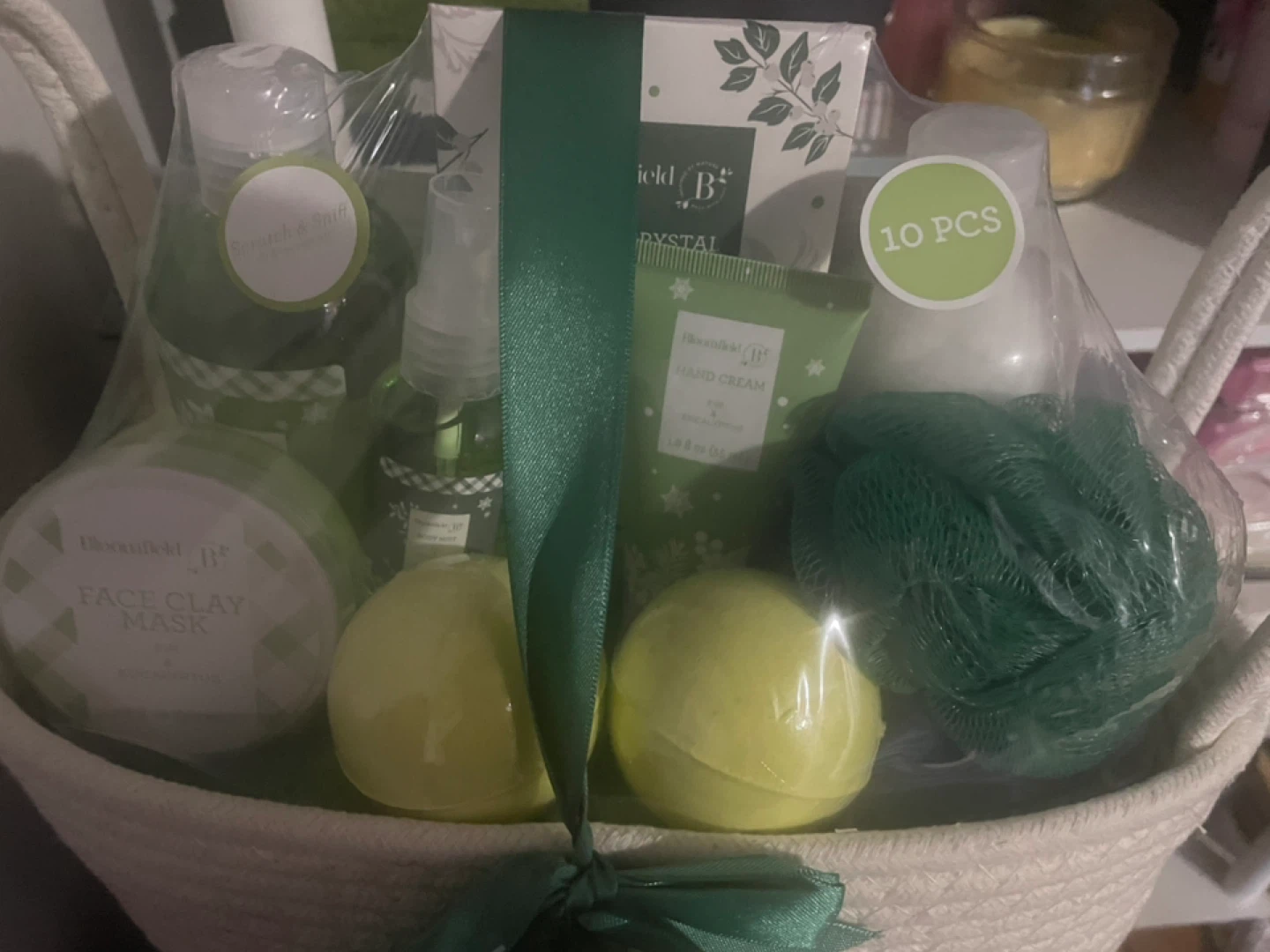 Bloomfield B. Bath & Body Gift Basket - 10 pcs