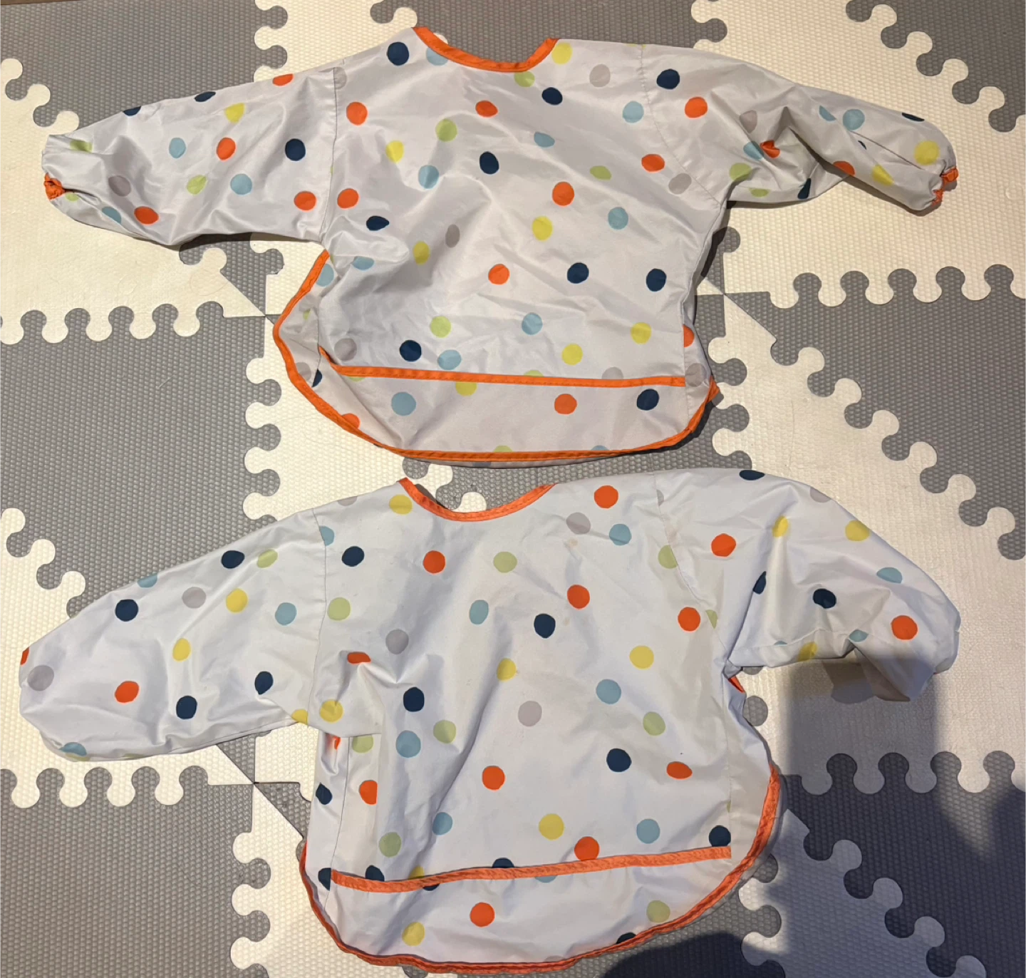 2 Baby Bibs with Sleeves - photo 2
