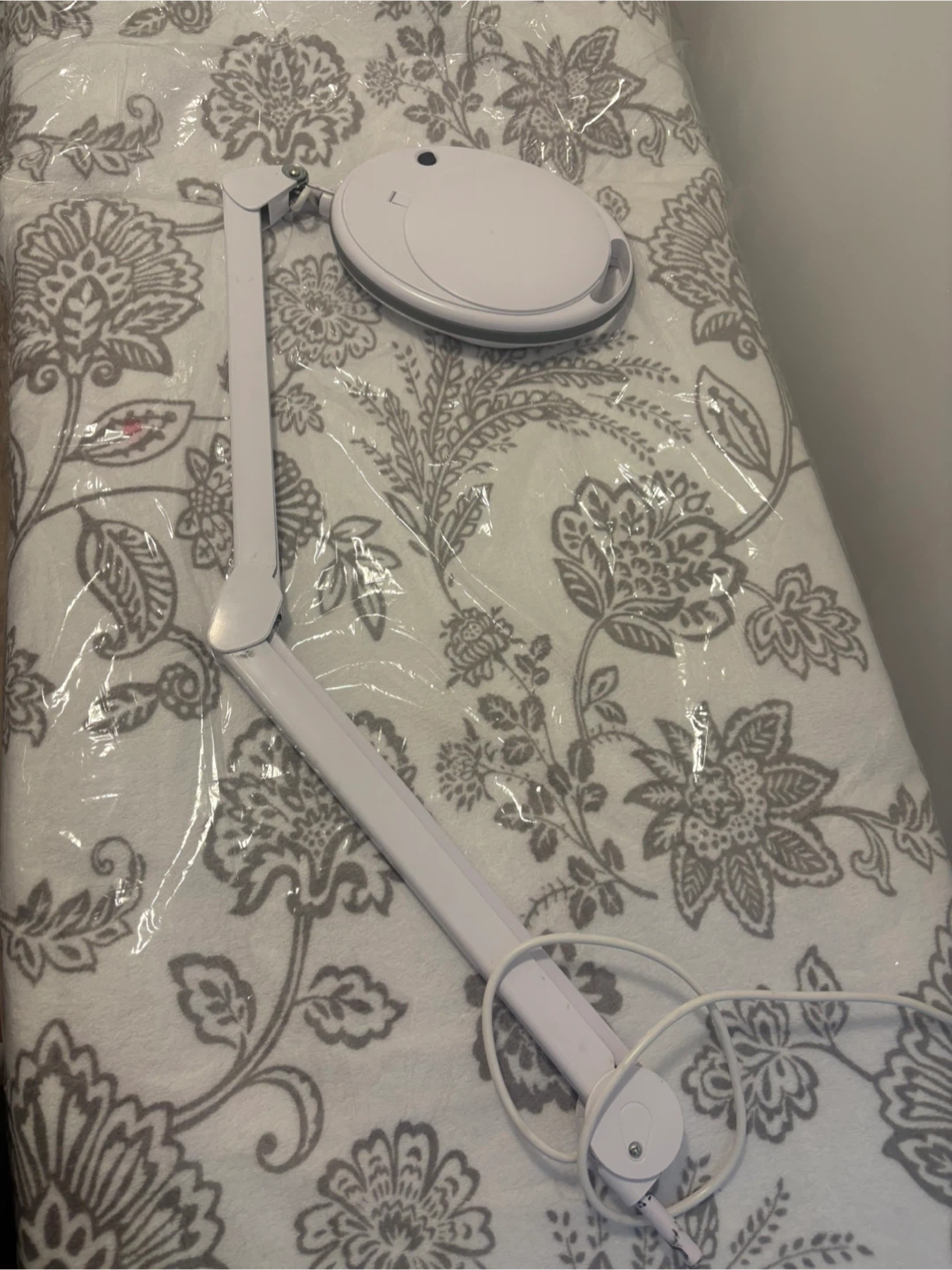 Magnifying Lamp with Light