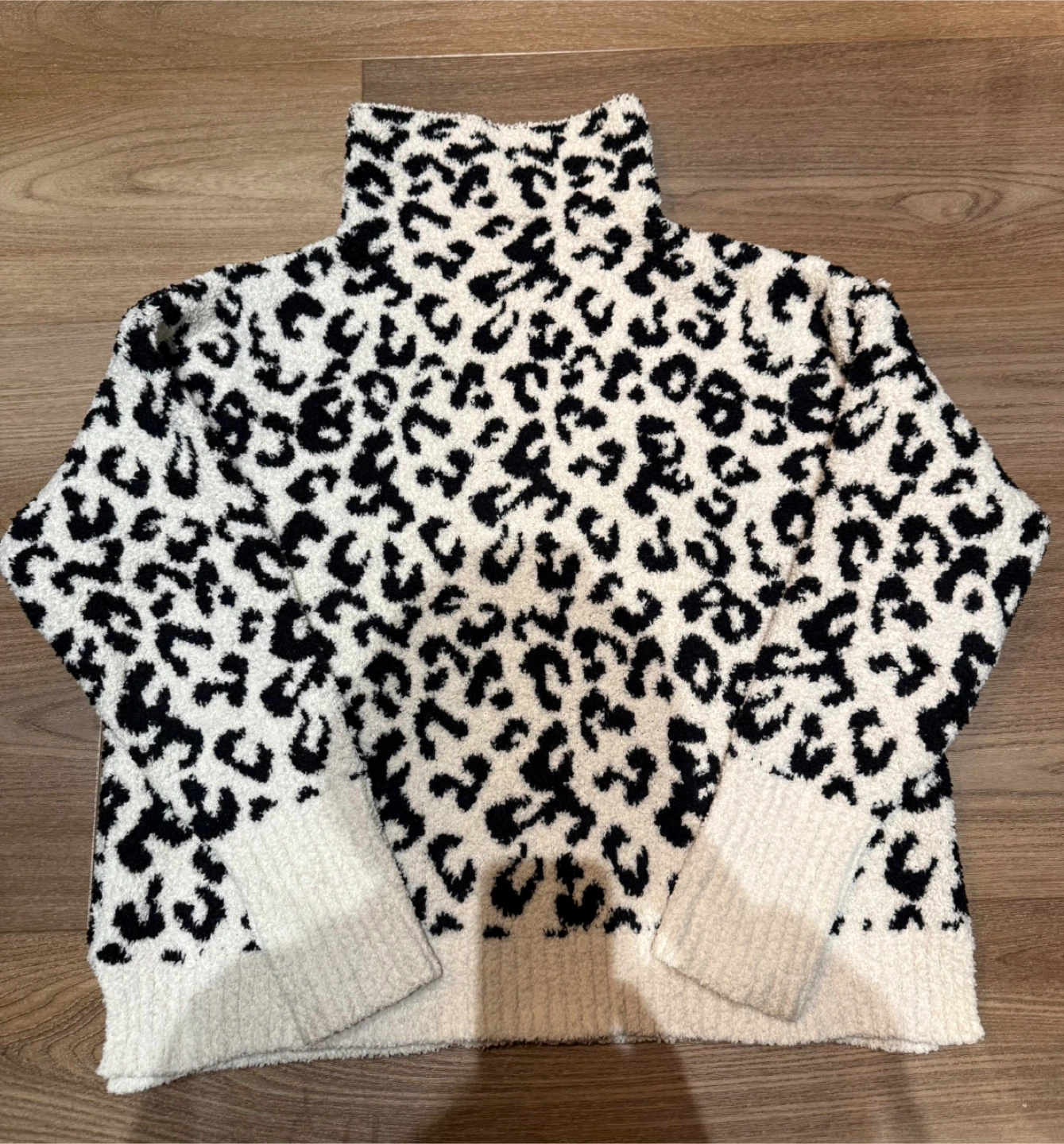 UGG Women's Leopard Print Fleece Turtleneck Sweater XL