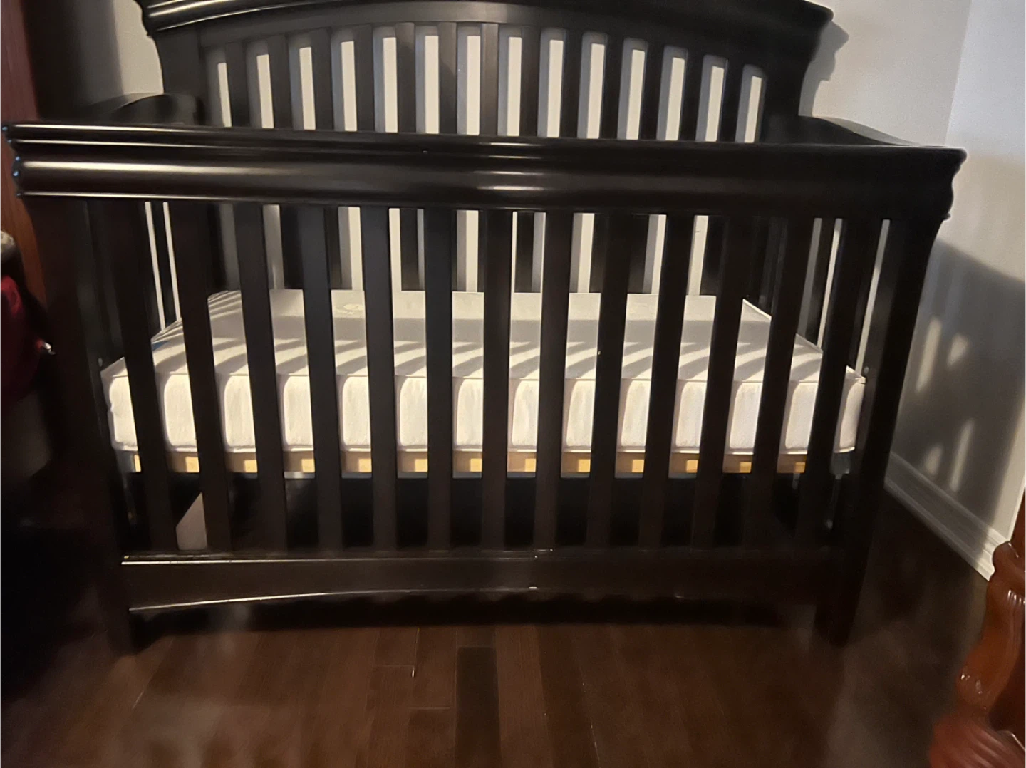 Dark Wood Crib with Mattress - photo 2