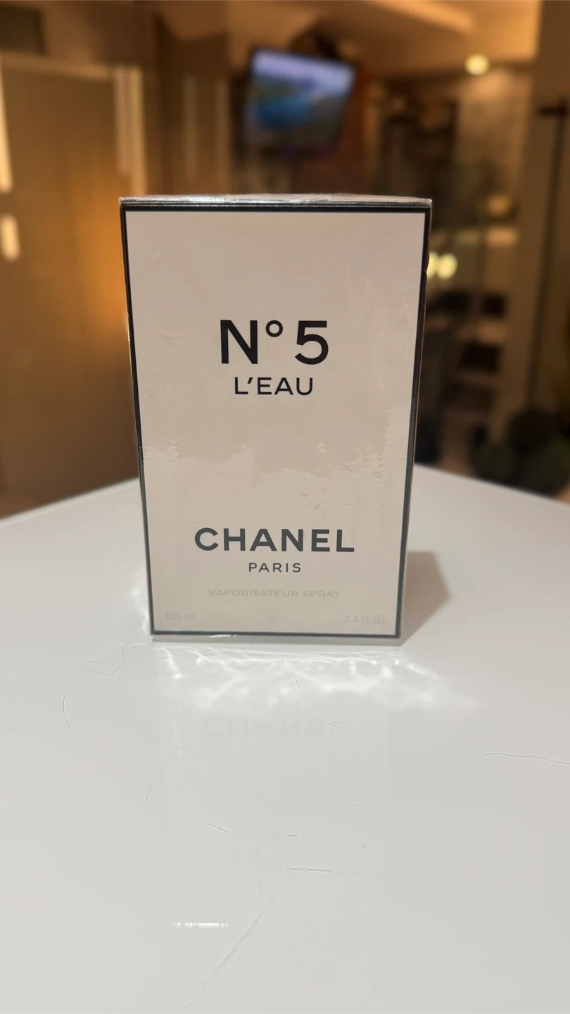 Chanel N°5 L'Eau Eau de Toilette 100ml - photo 2