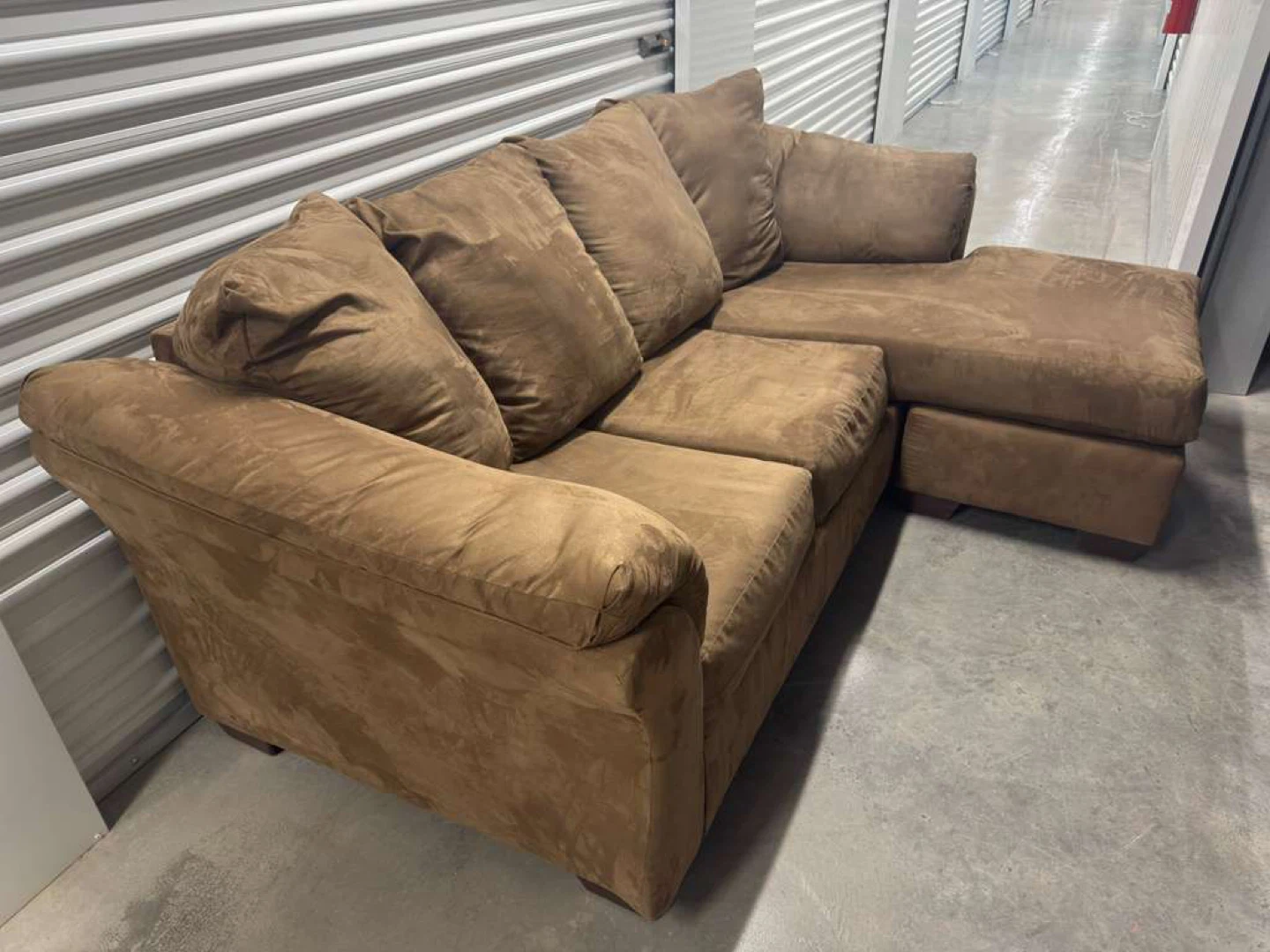 🚨Free Delivery NJ/NY Velvet Brown Sofa with Chase - photo 2