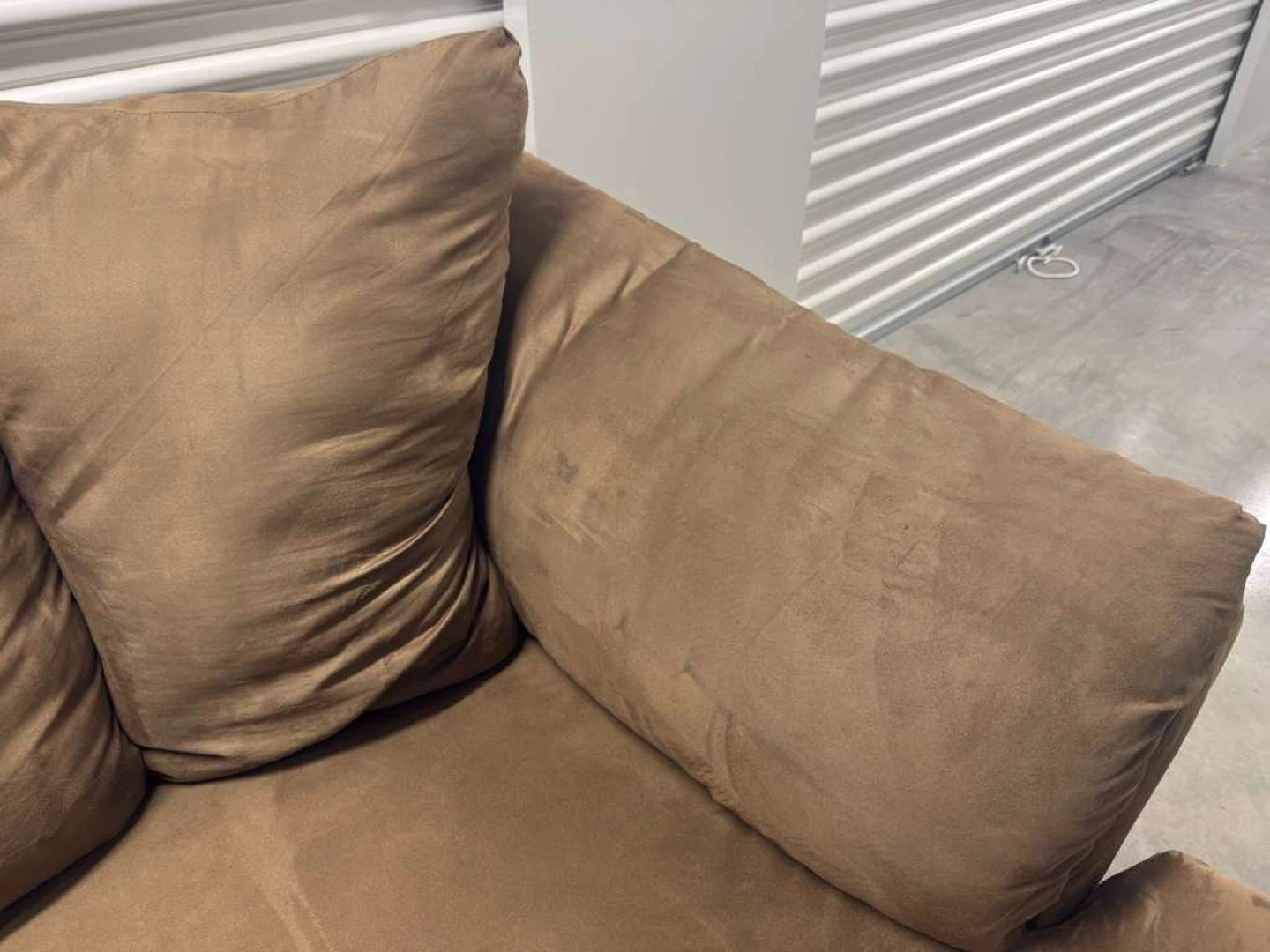 🚨Free Delivery NJ/NY Velvet Brown Sofa with Chase - photo 5