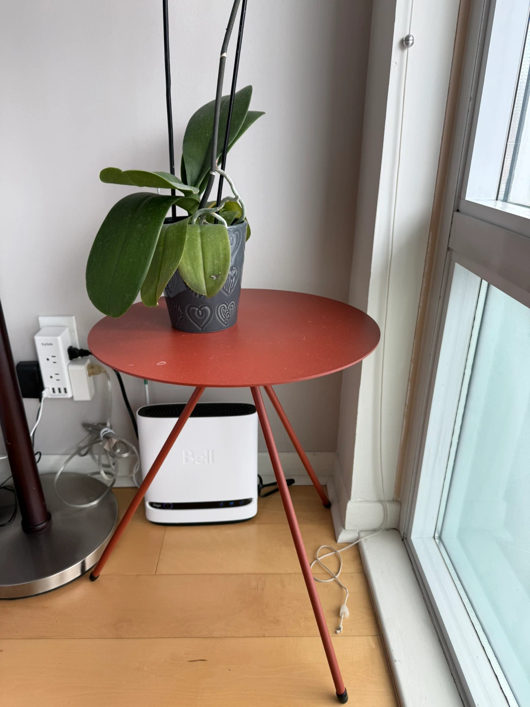 EQ3 Round Side Table - photo 3