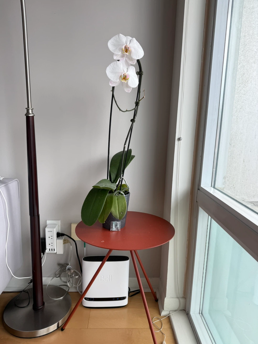 EQ3 Round Side Table