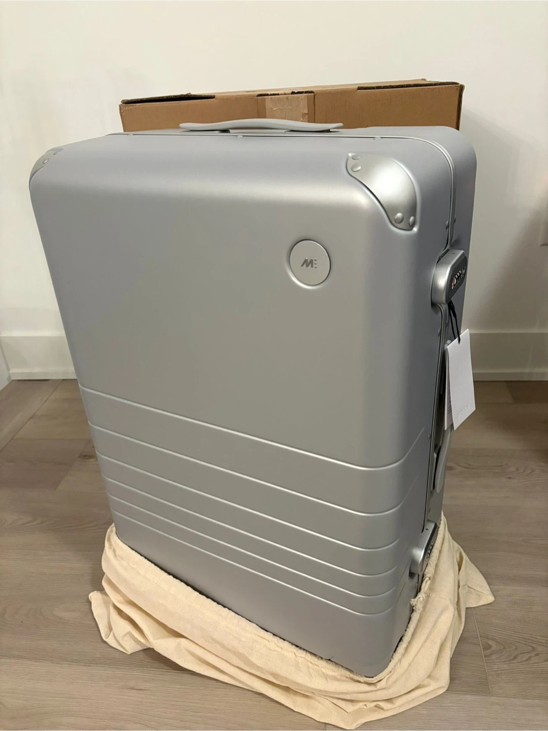 Monos Hybrid Check-In Medium Luggage - Silver