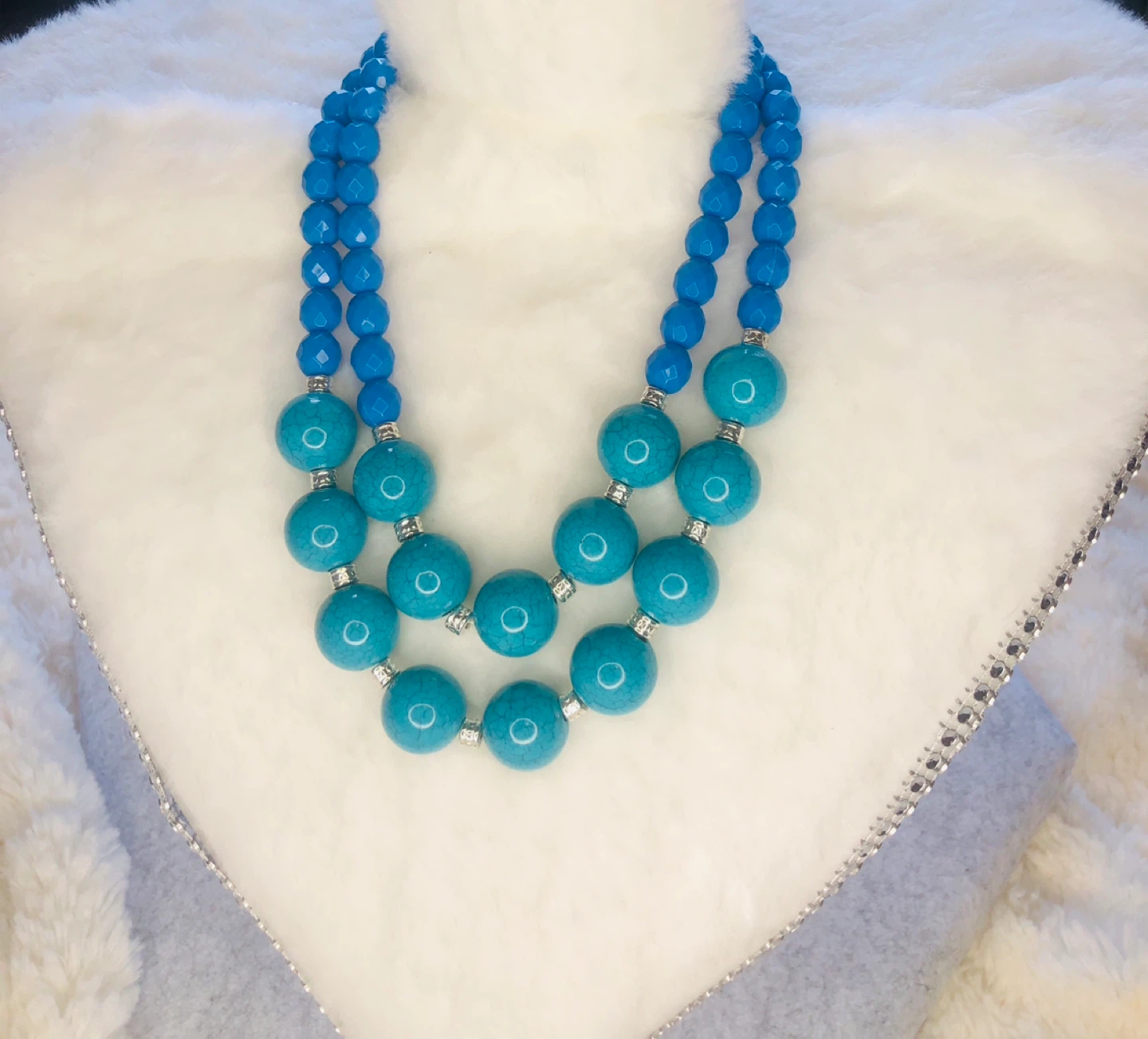Faux Turquoise Beaded Necklace and Earrings Set - photo 3