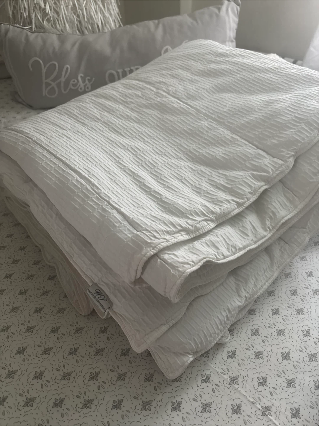 Hotel Luxury Down Alternative Comforter King 108" x 90" White - photo 2