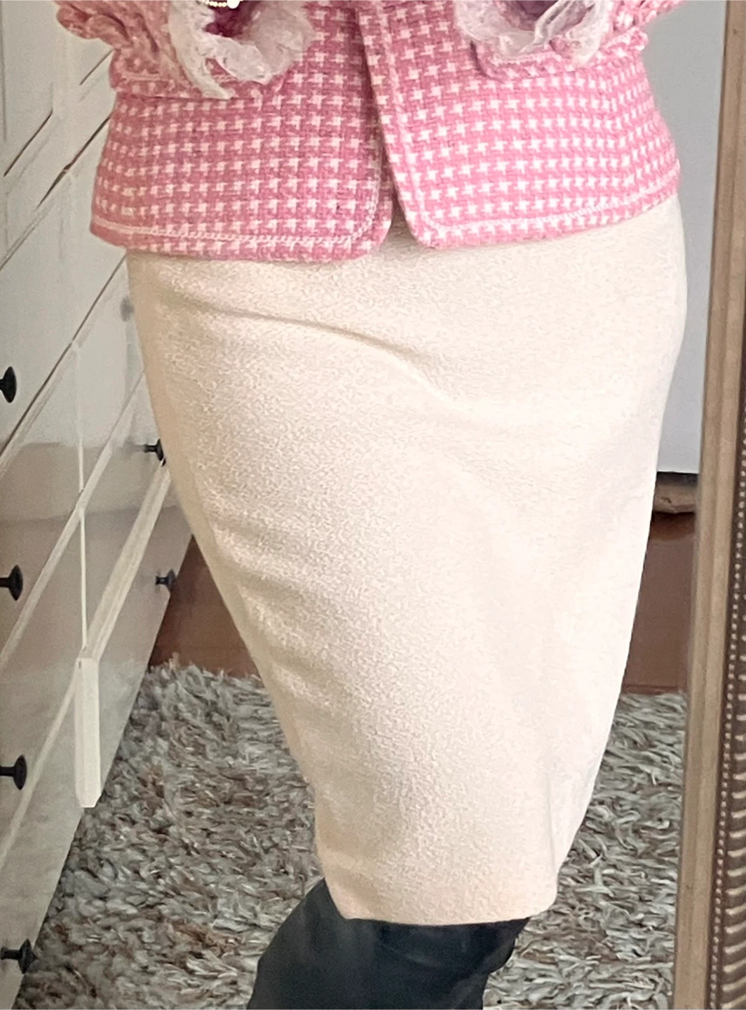 St. John Collection Cream Textured Knit Pencil Skirt Size 6