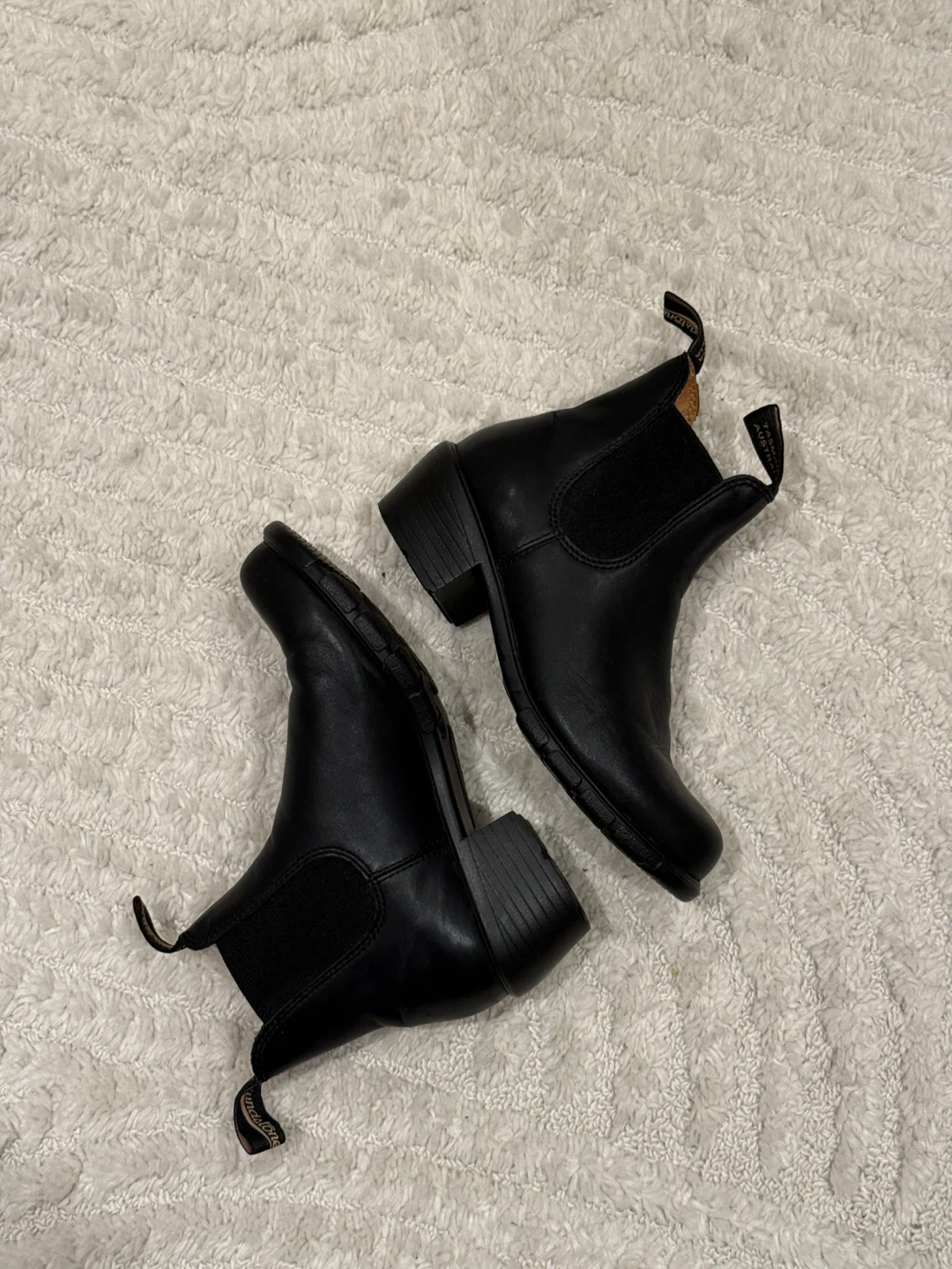 Blundstone Black Leather Chelsea Boots - photo 2