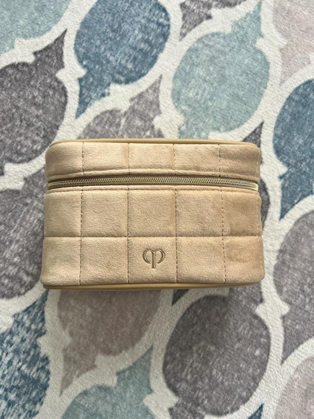 CPB Clé de Peau Beauté Cosmetic Pouch